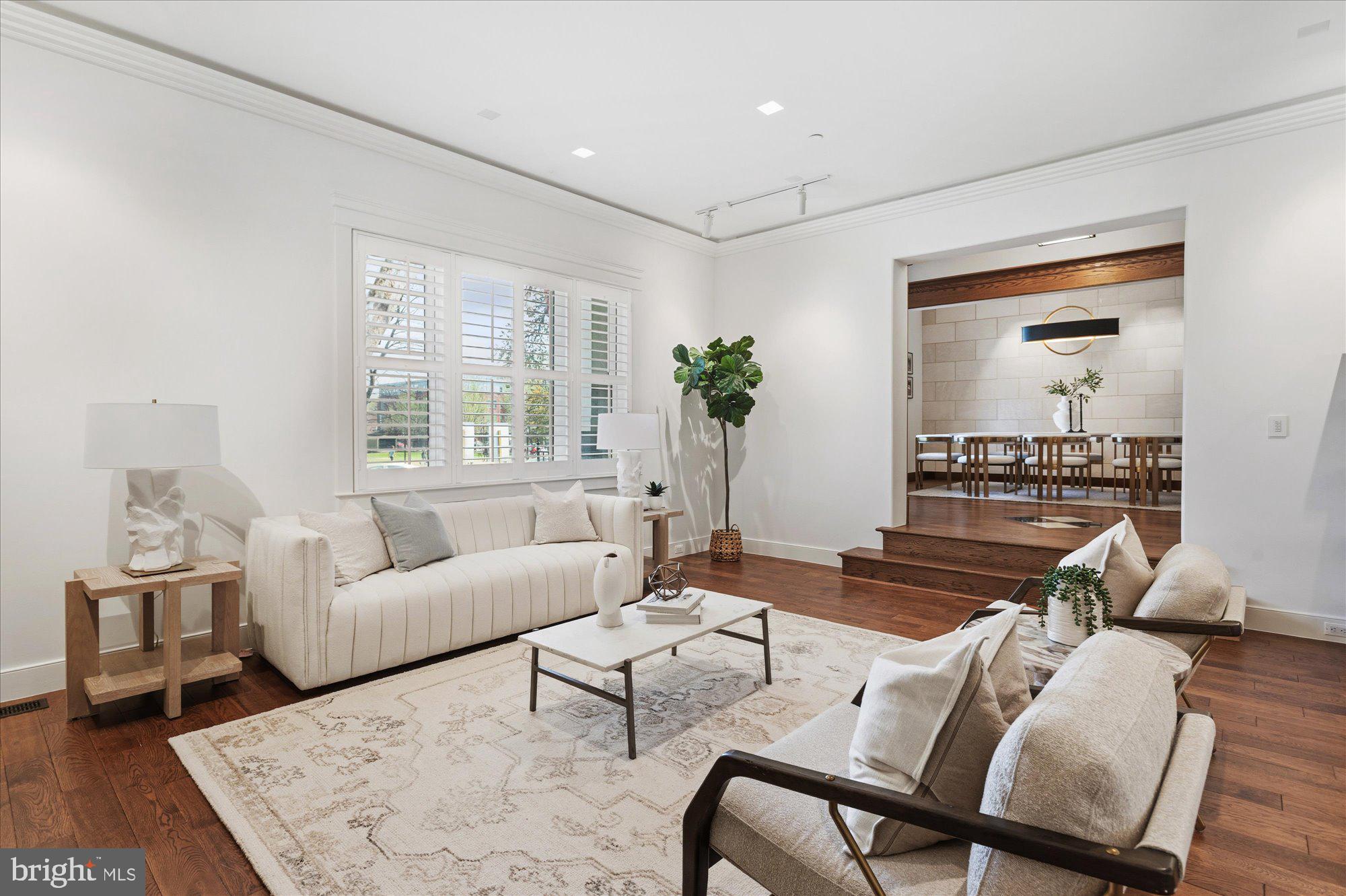 CAPITOL HILL - Residential