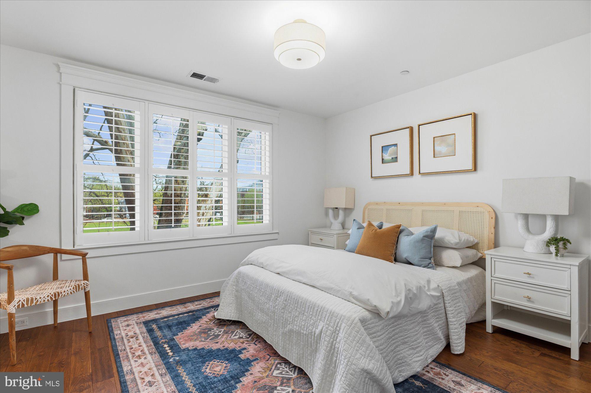 CAPITOL HILL - Residential