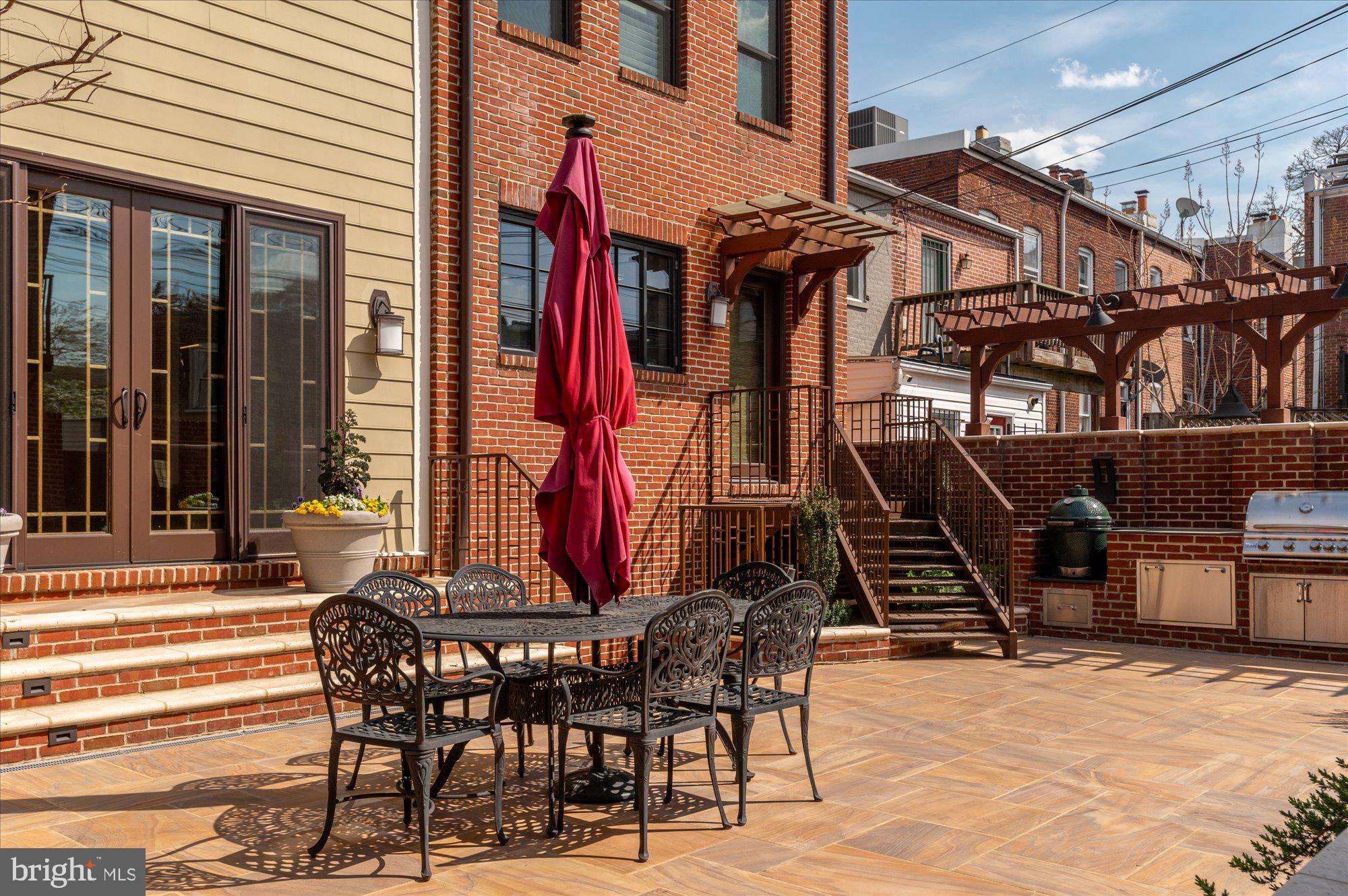 CAPITOL HILL - Residential