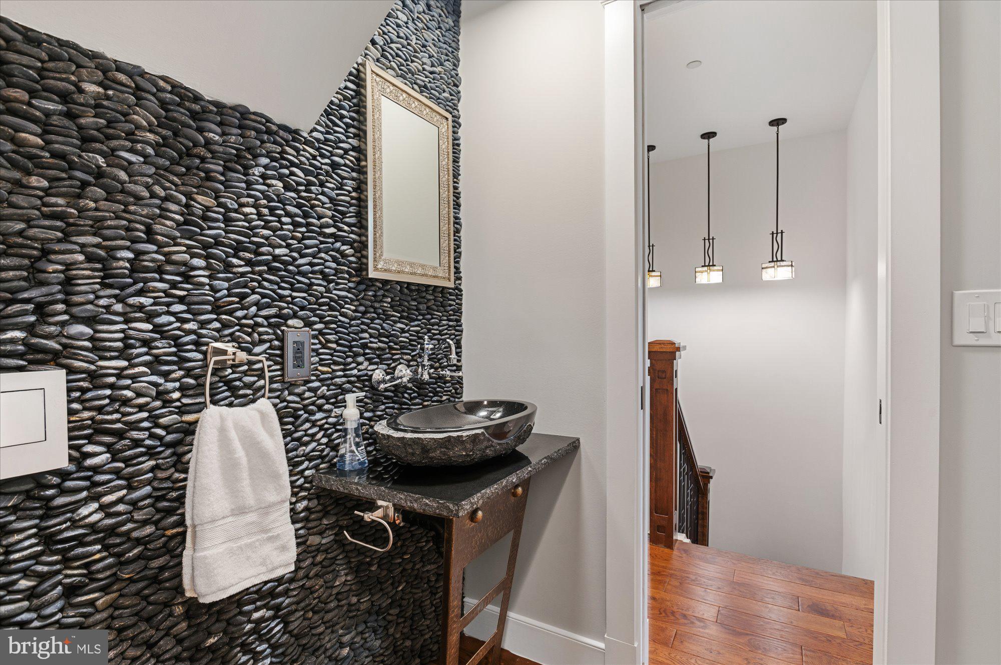 CAPITOL HILL - Residential