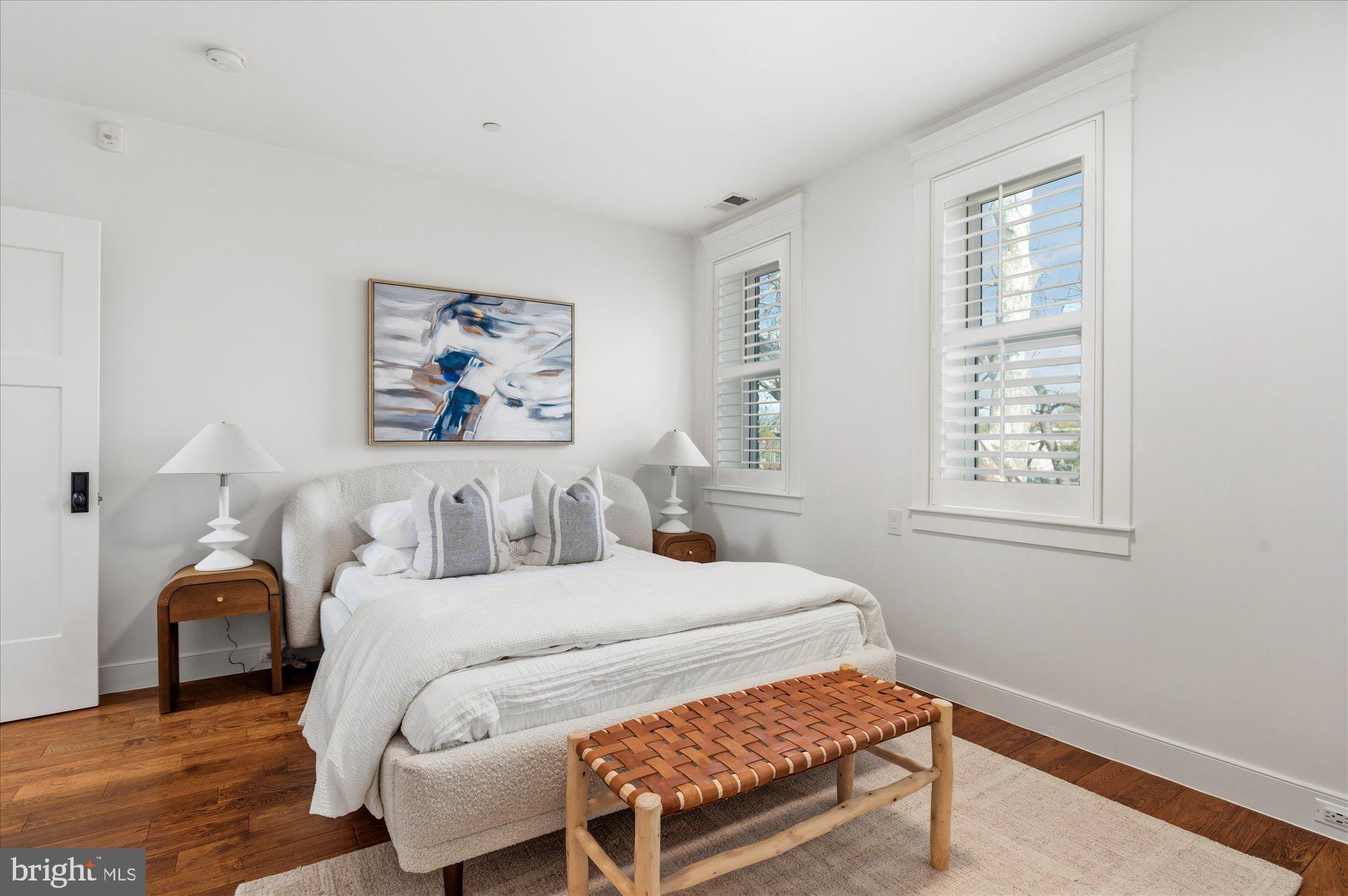 CAPITOL HILL - Residential