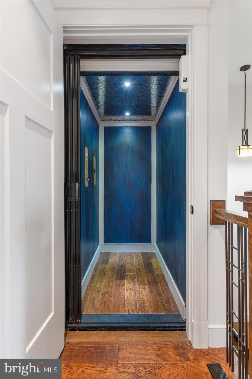 CAPITOL HILL - Residential
