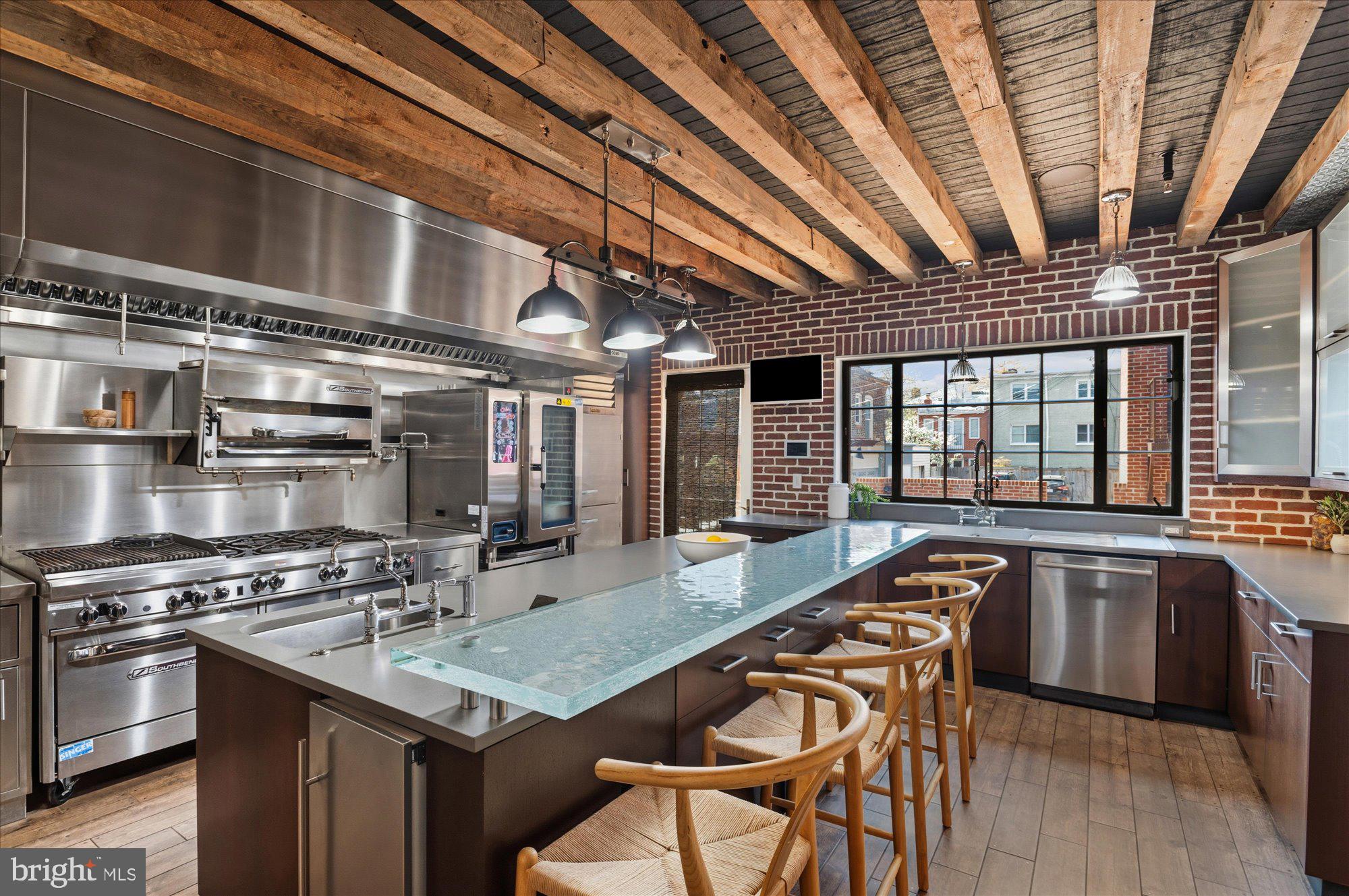 CAPITOL HILL - Residential