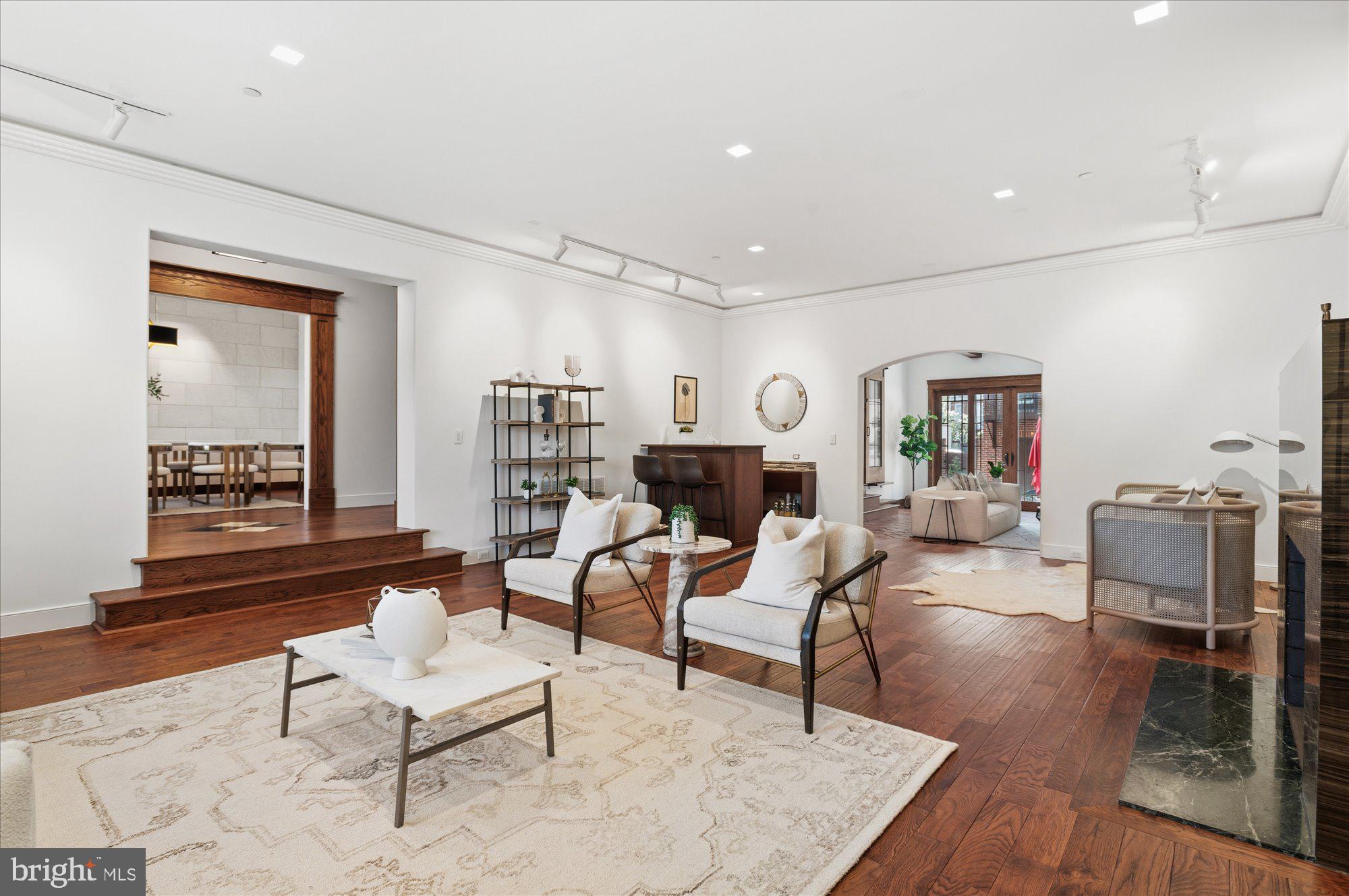 CAPITOL HILL - Residential