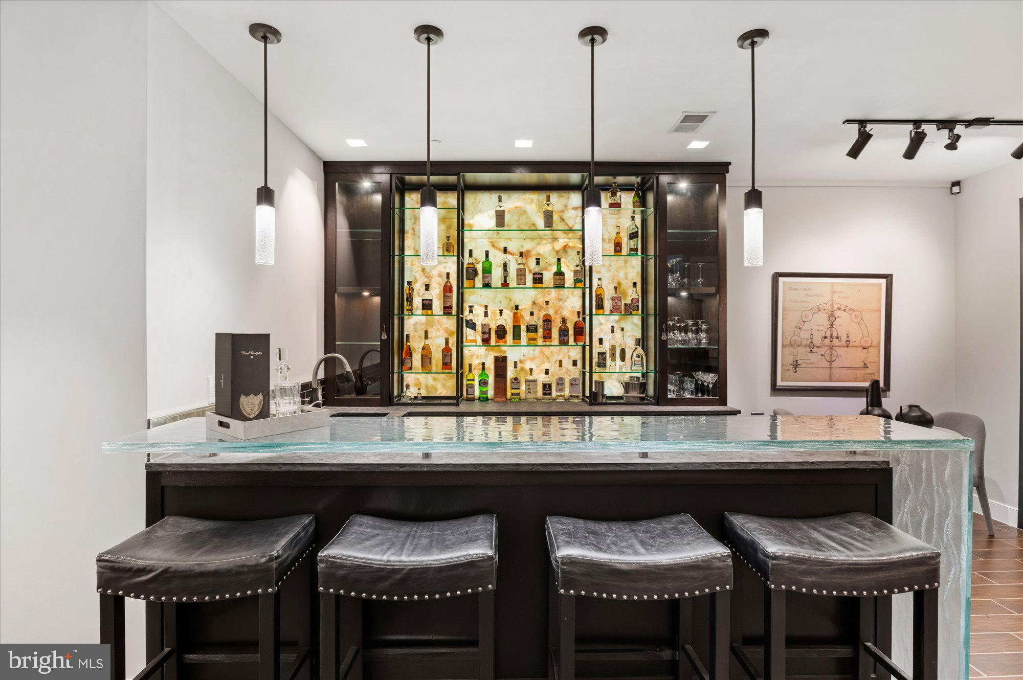 CAPITOL HILL - Residential
