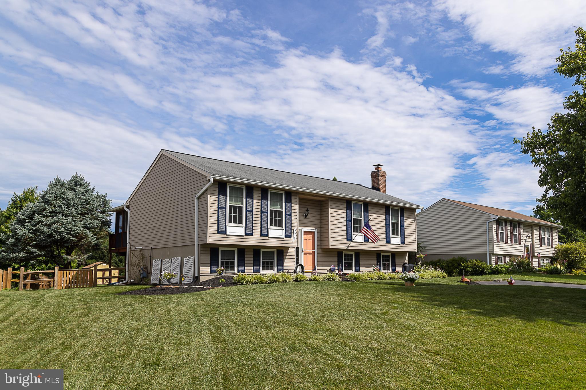 HUNT COUNTRY ESTATES - Residential