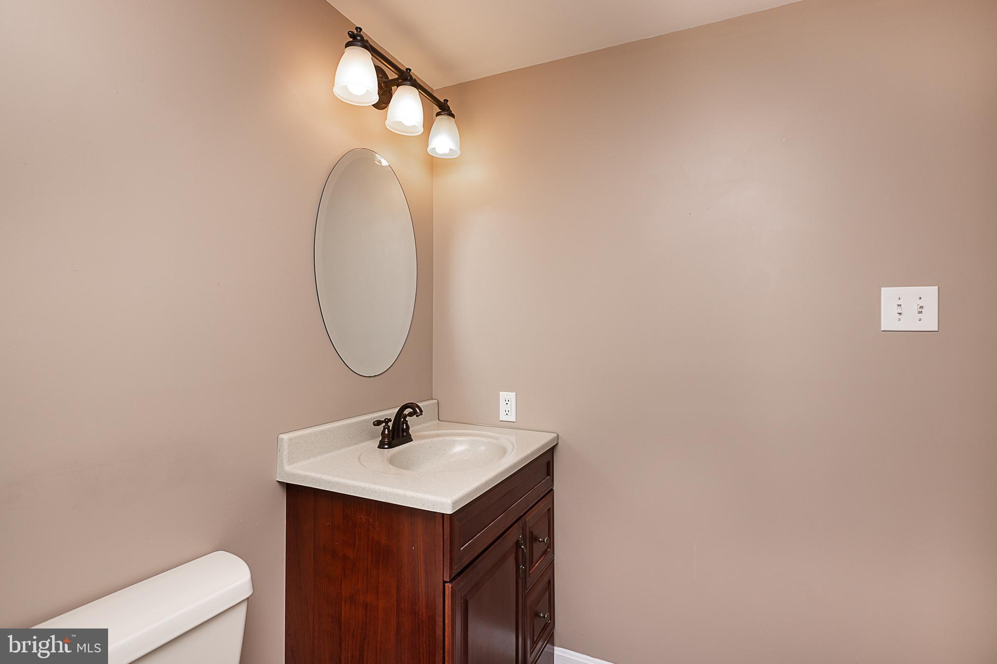 HUNT COUNTRY ESTATES - Residential