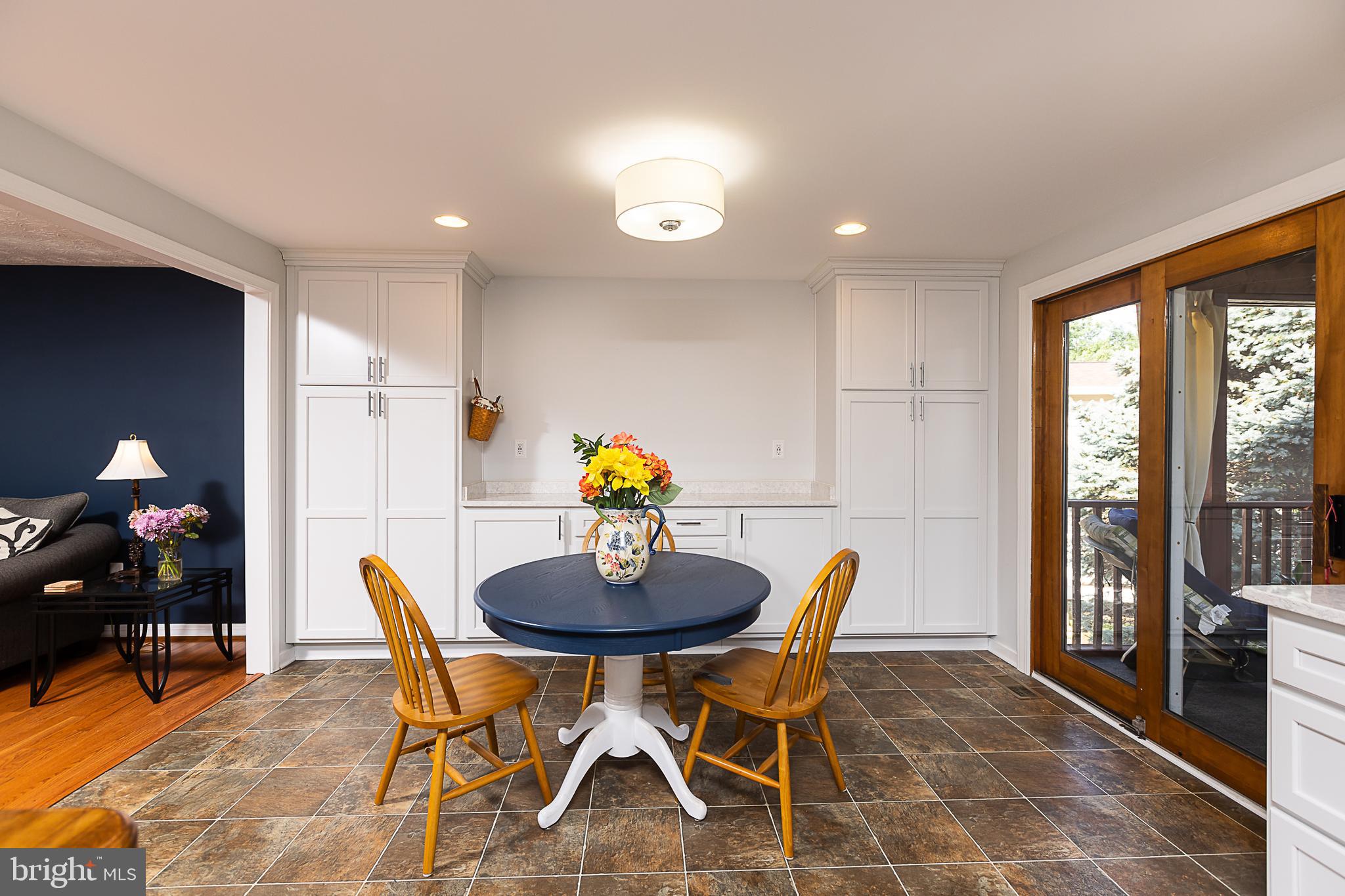 HUNT COUNTRY ESTATES - Residential