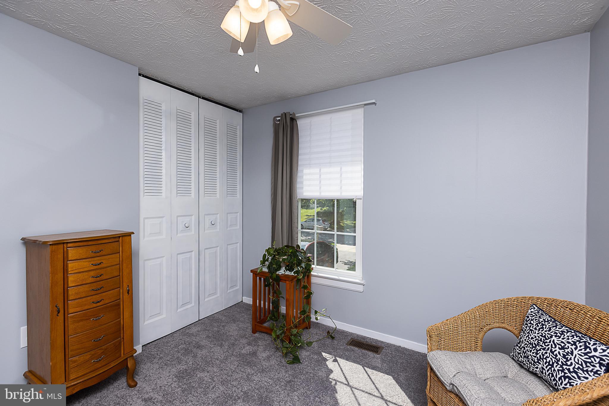 HUNT COUNTRY ESTATES - Residential