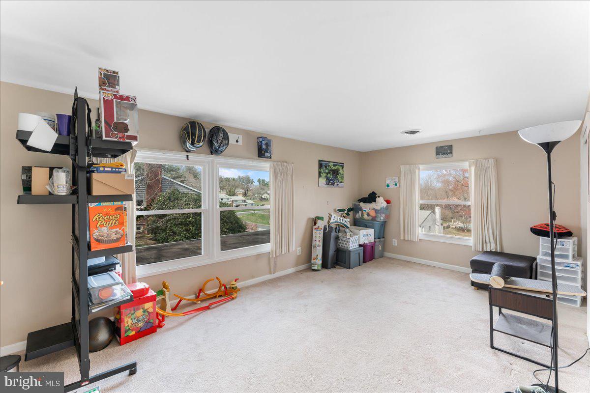 HIGH MEADOW - Residential