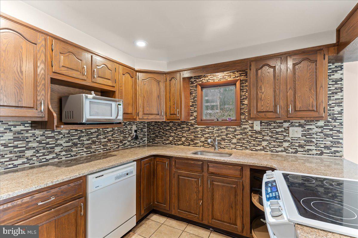 HIGH MEADOW - Residential