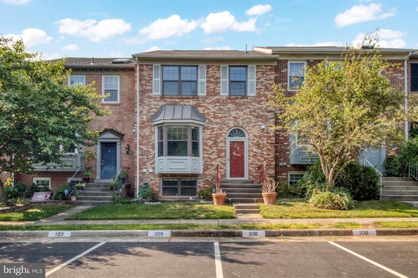 3964 ROSEBAY CT, FAIRFAX, VA 22033 - Image e4bffb9bbaa998beeee05bea44f3cd5c/571235957