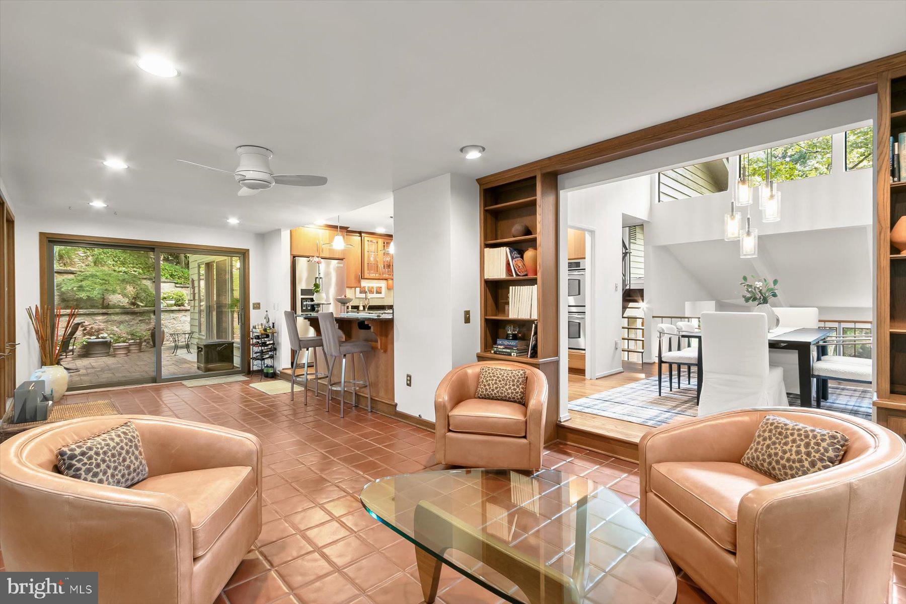 CONGRESSIONAL COUNTRY CLUB ESTATES - Residential