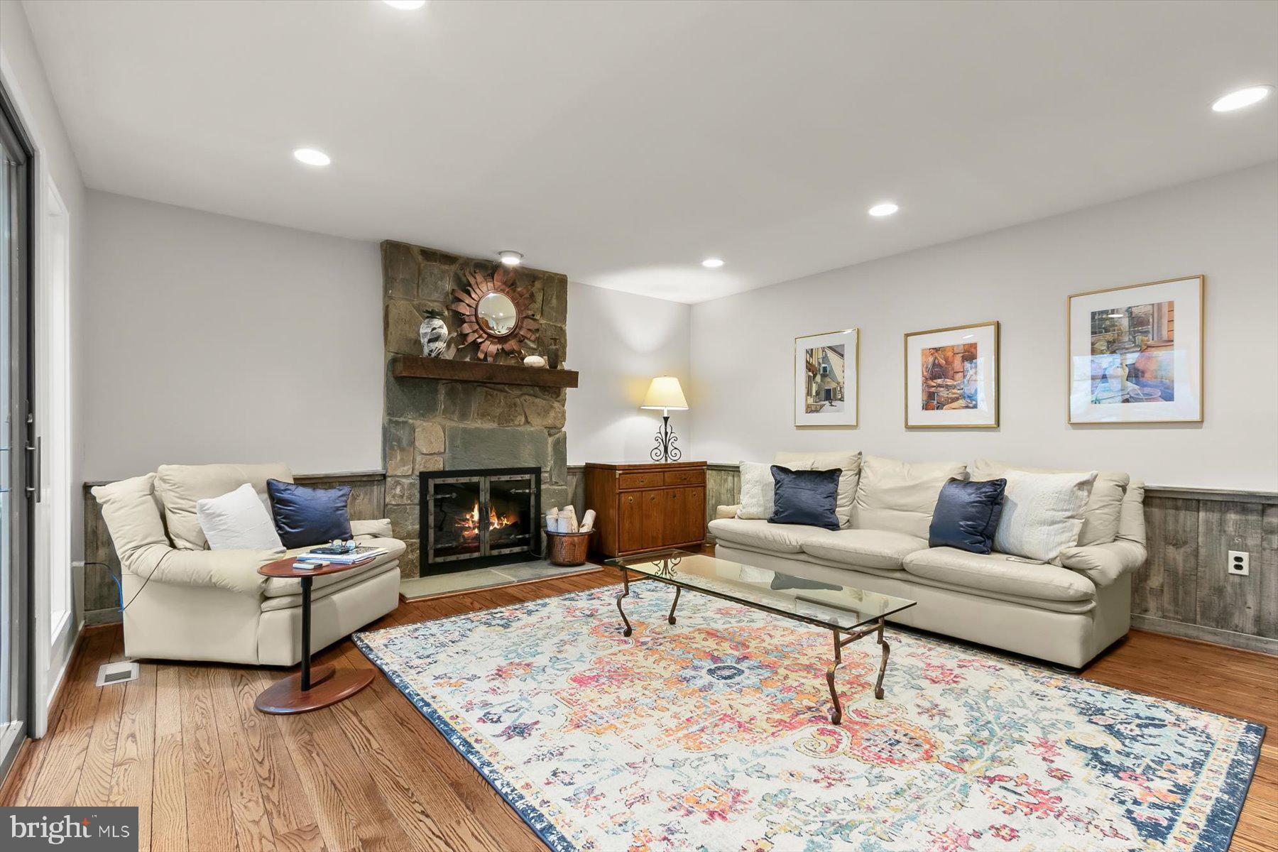 CONGRESSIONAL COUNTRY CLUB ESTATES - Residential