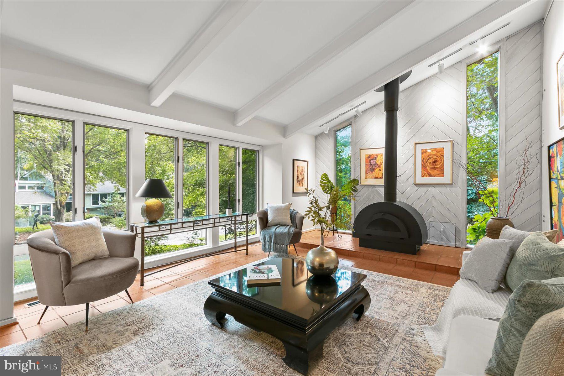 CONGRESSIONAL COUNTRY CLUB ESTATES - Residential