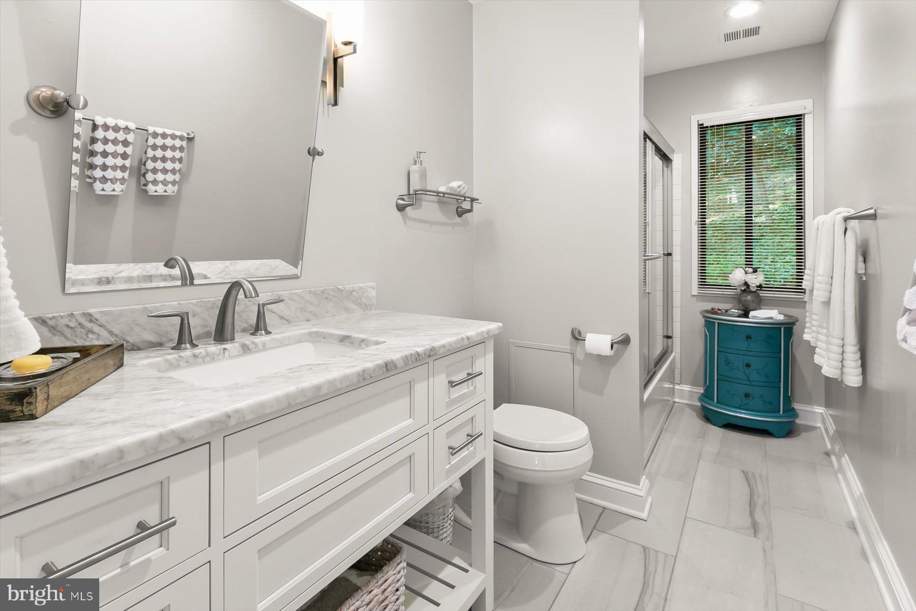 CONGRESSIONAL COUNTRY CLUB ESTATES - Residential