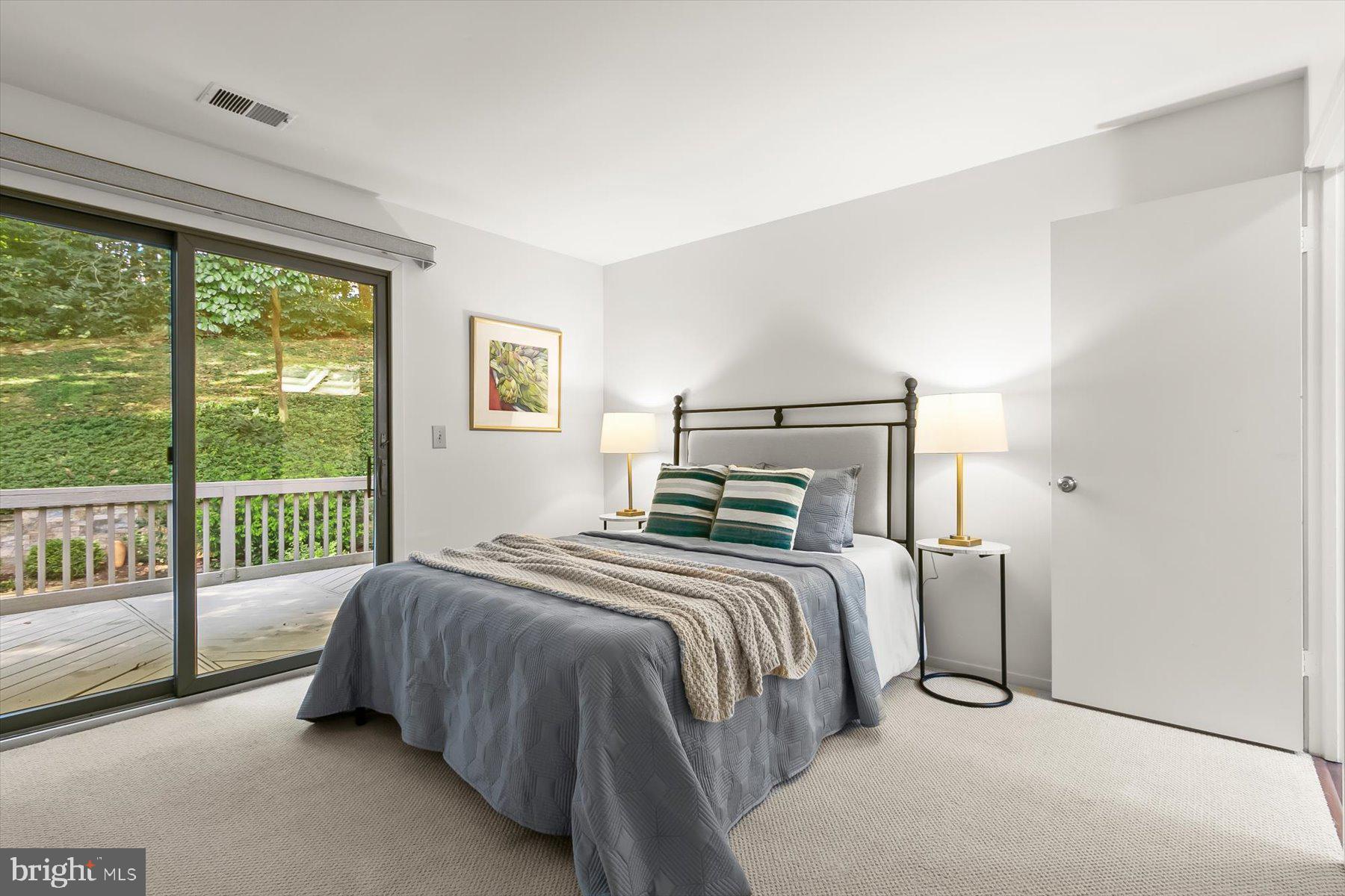 CONGRESSIONAL COUNTRY CLUB ESTATES - Residential