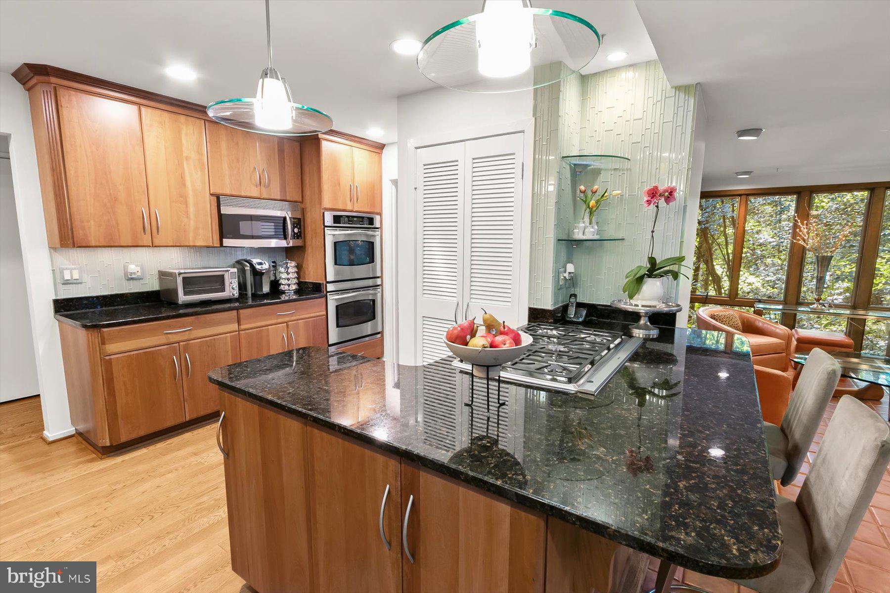 CONGRESSIONAL COUNTRY CLUB ESTATES - Residential