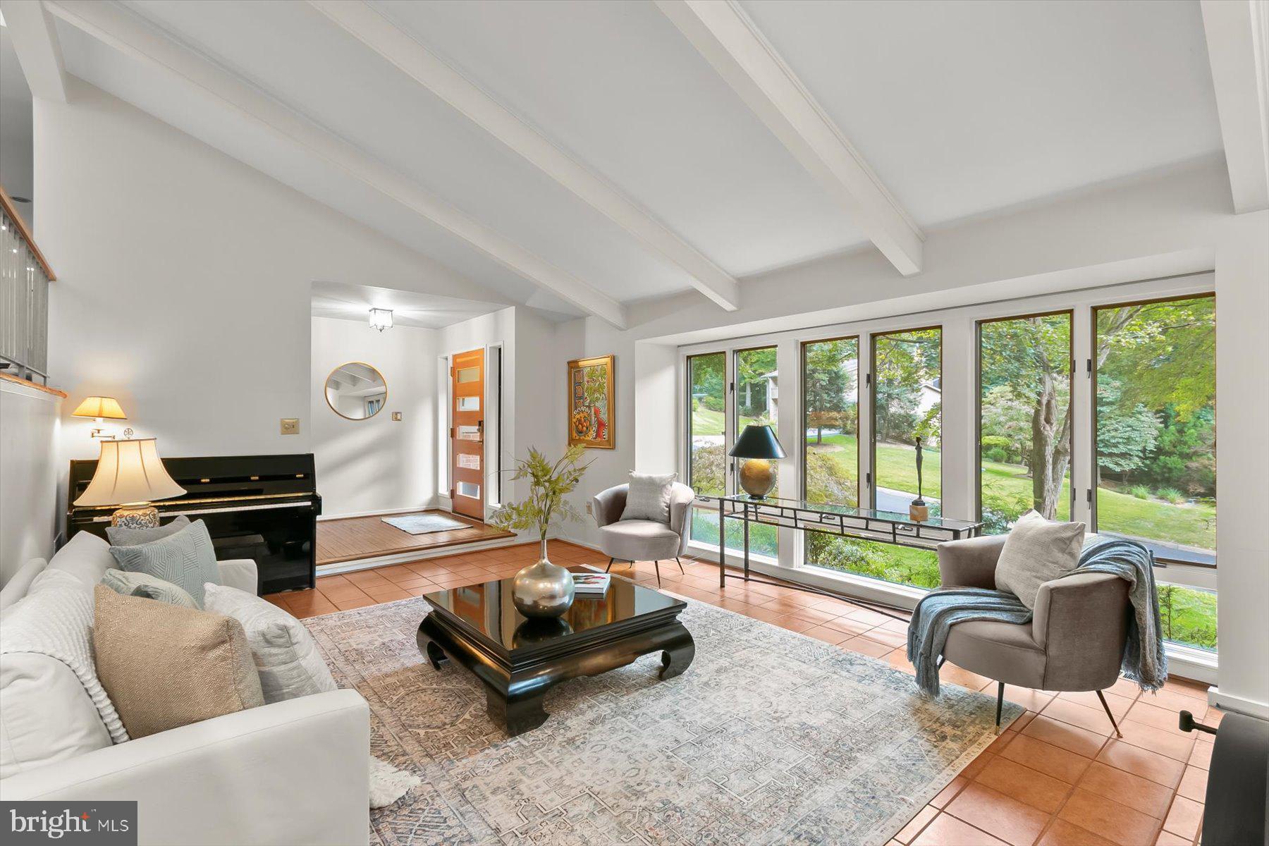 CONGRESSIONAL COUNTRY CLUB ESTATES - Residential