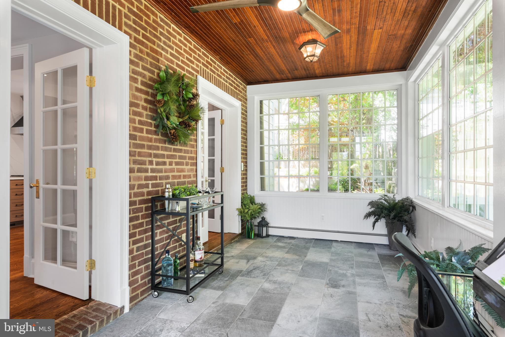 MURRAY HILL - Residential