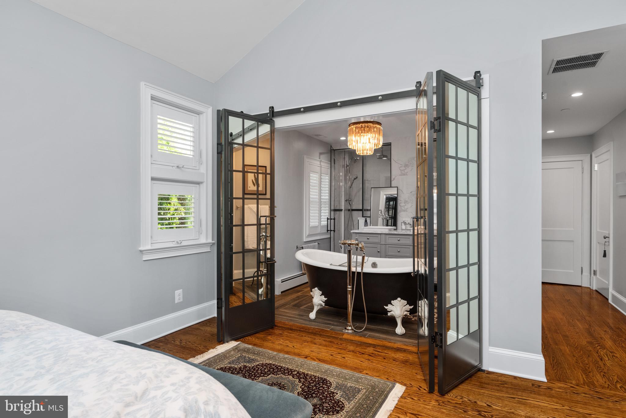 MURRAY HILL - Residential