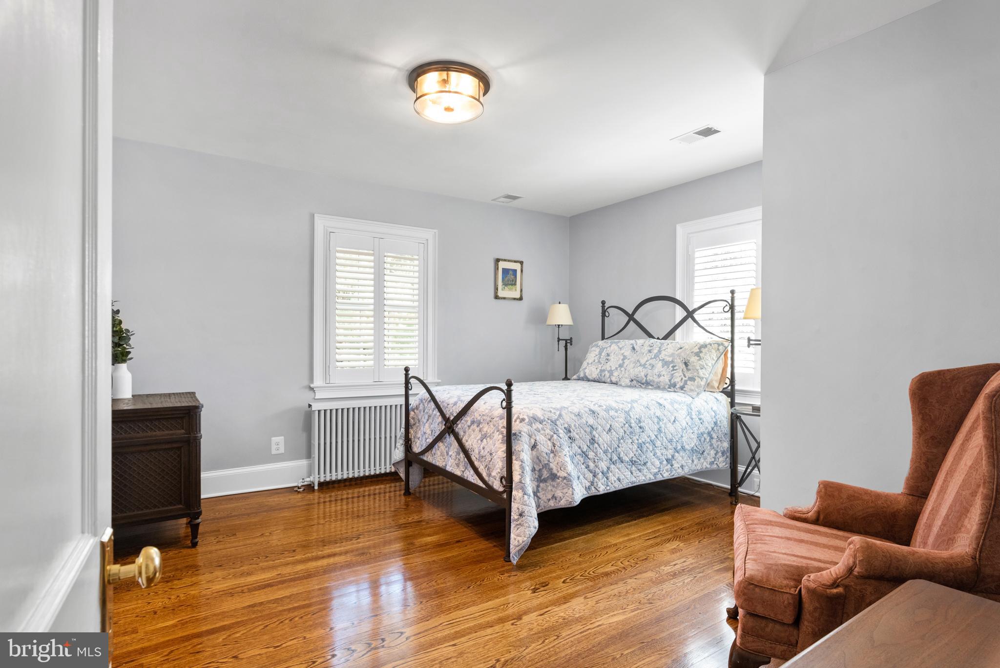 MURRAY HILL - Residential