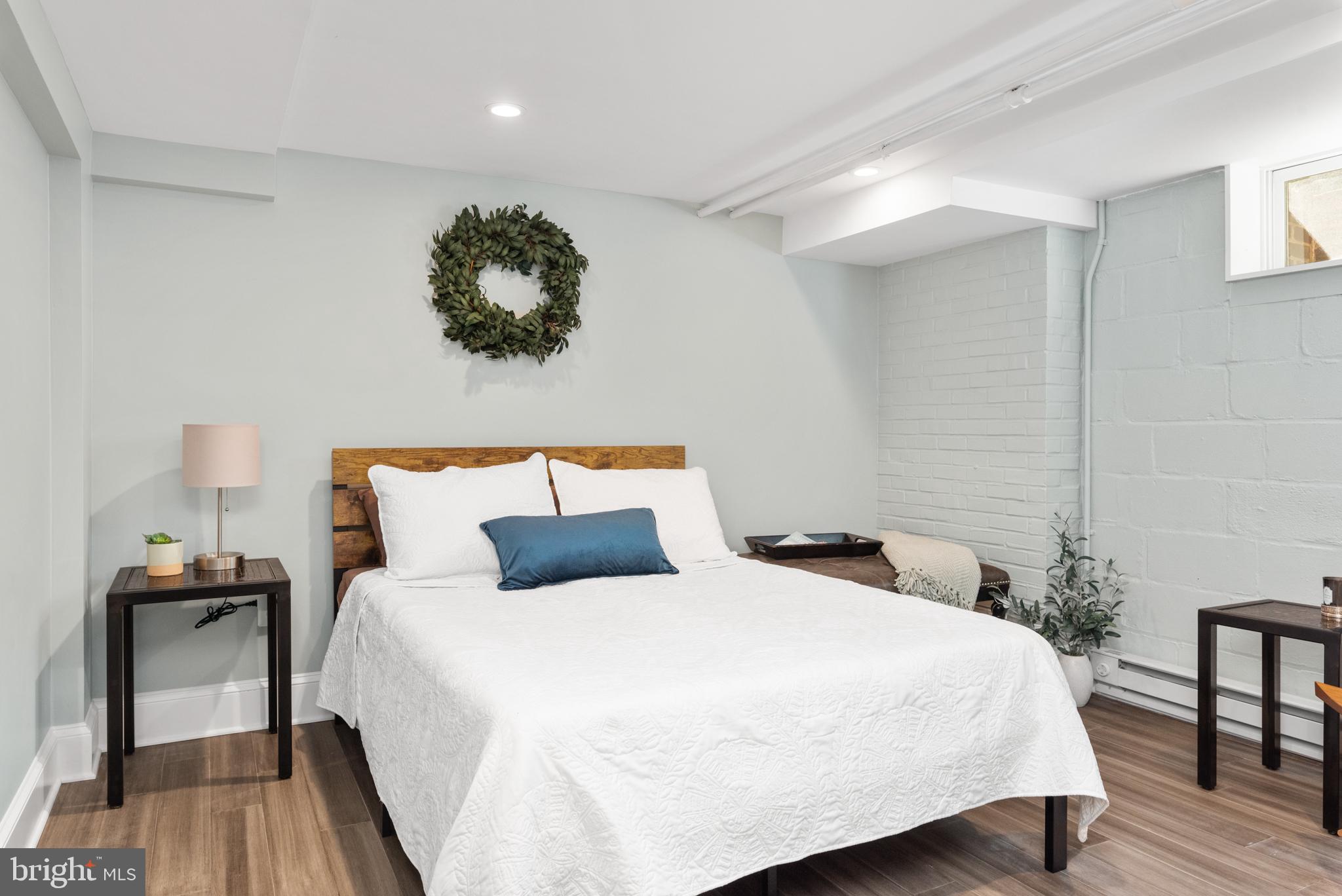 MURRAY HILL - Residential