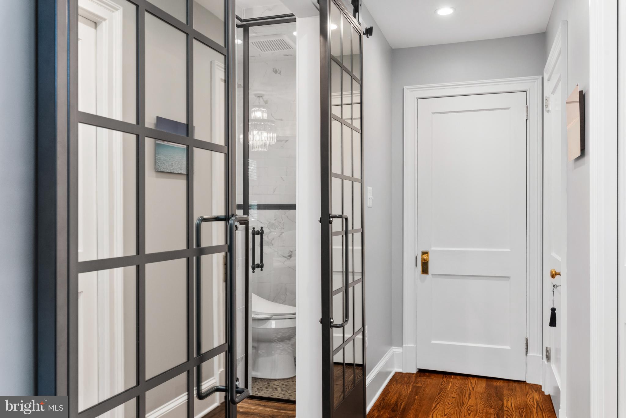 MURRAY HILL - Residential