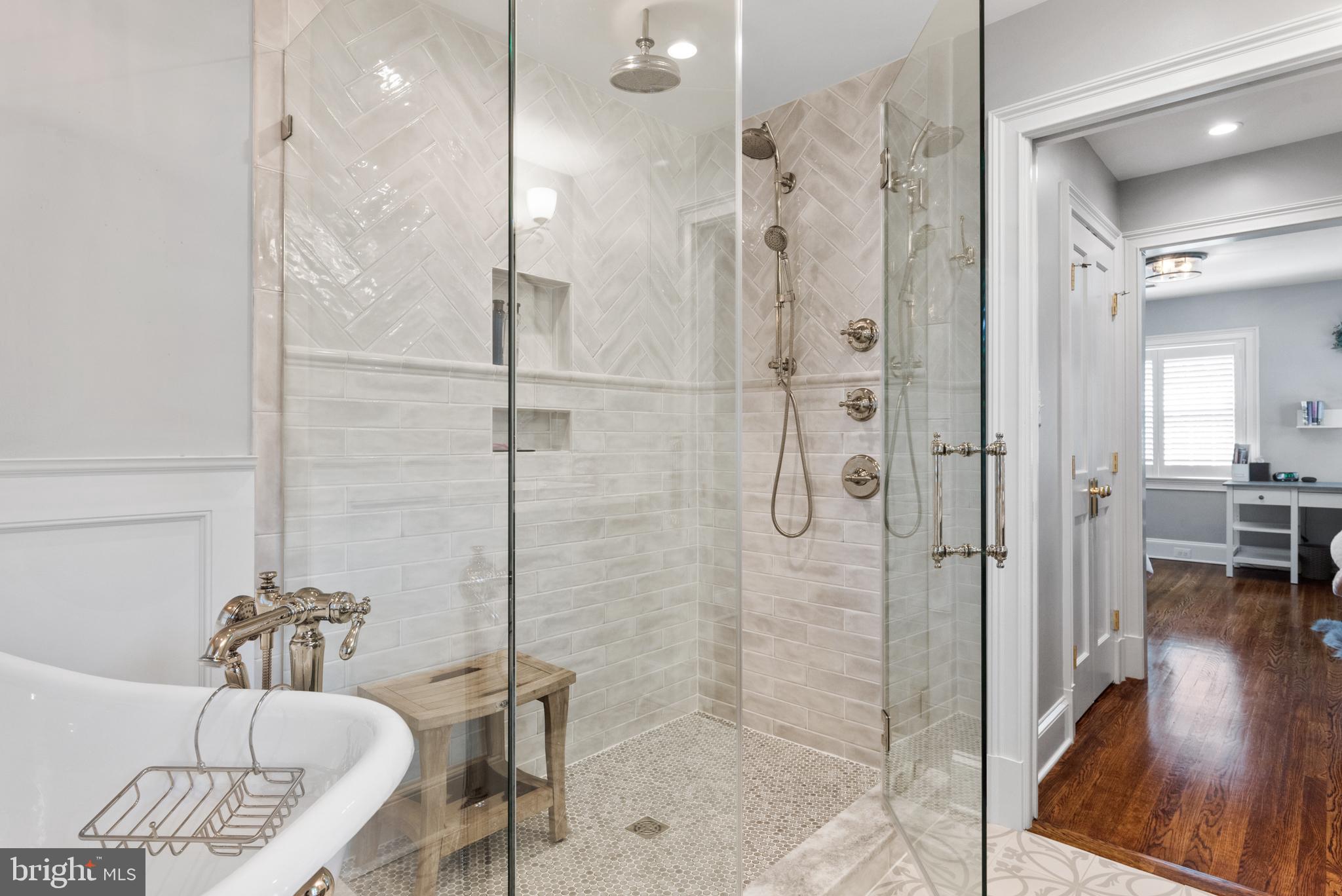 MURRAY HILL - Residential