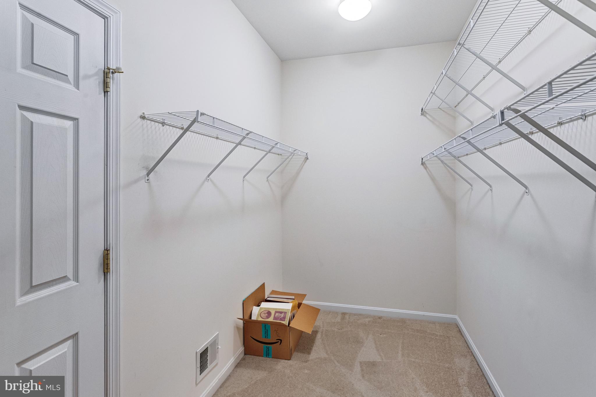 FOUR SEASONS IN HISTORIC VIRGINIA - Residential