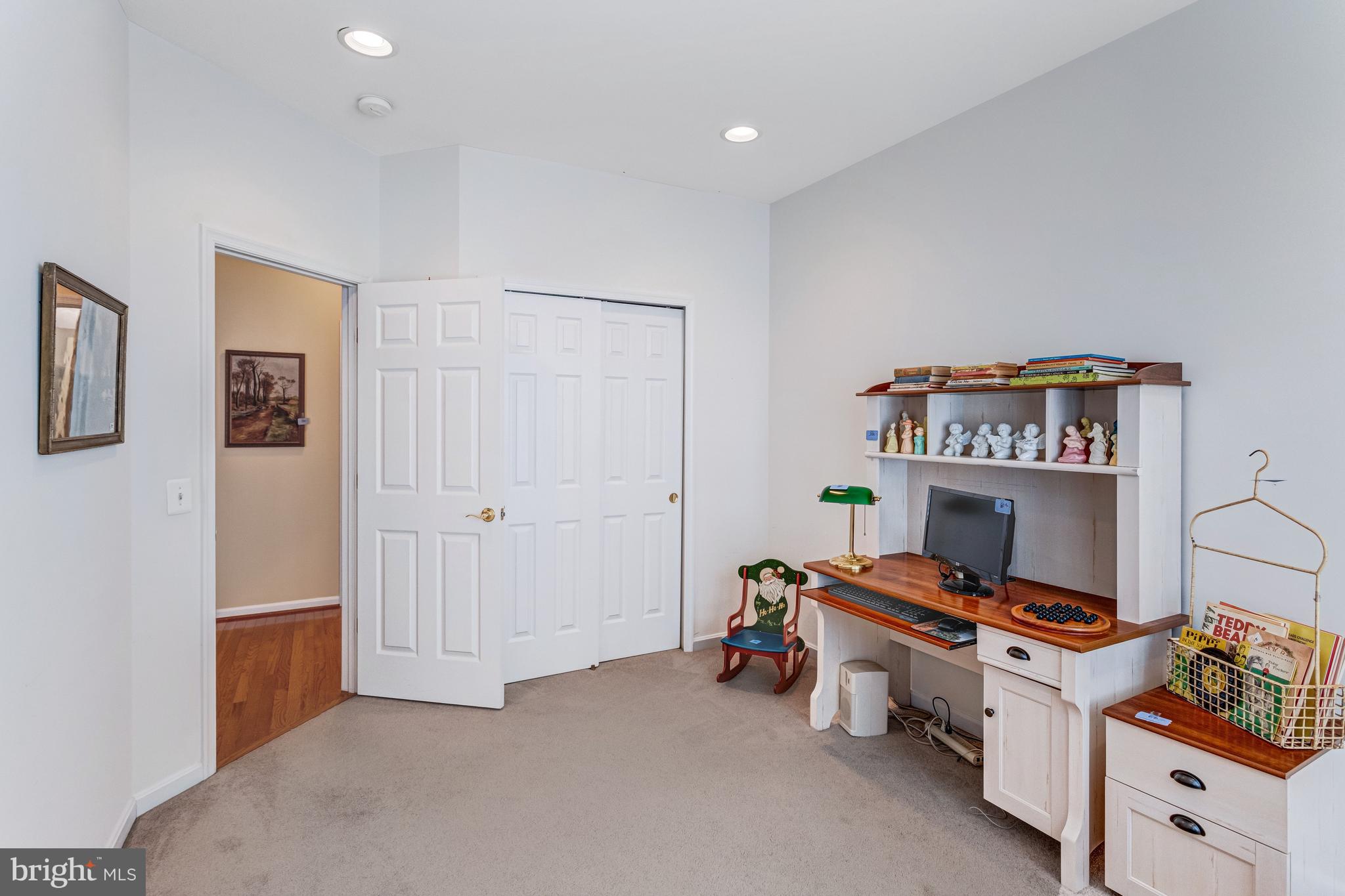 FOUR SEASONS IN HISTORIC VIRGINIA - Residential