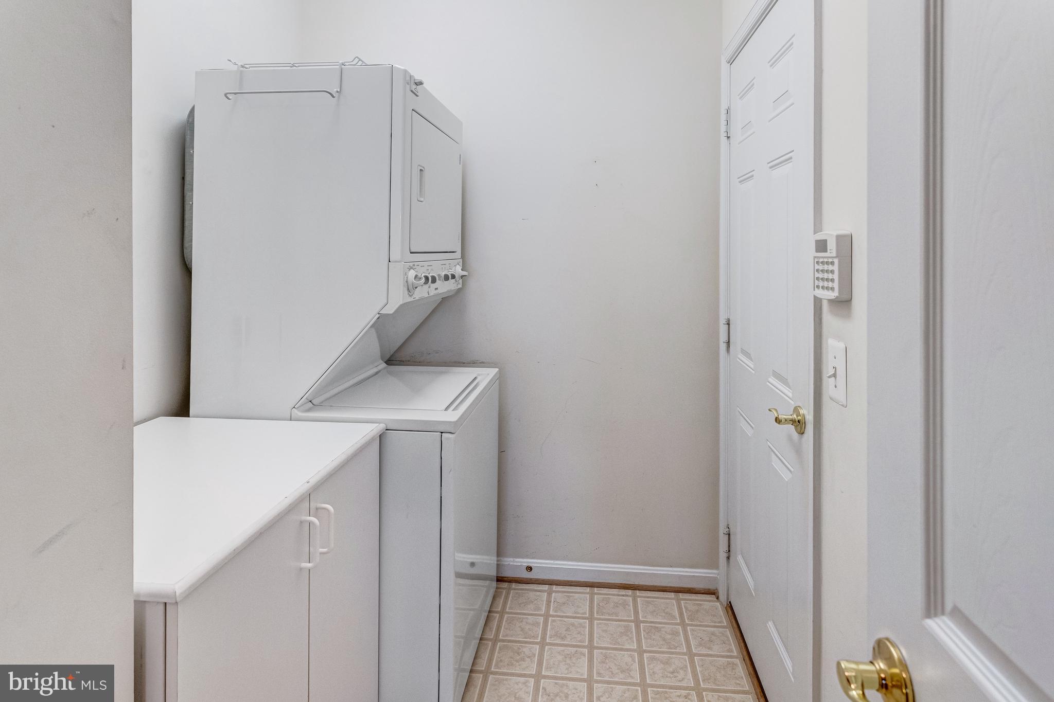 FOUR SEASONS IN HISTORIC VIRGINIA - Residential