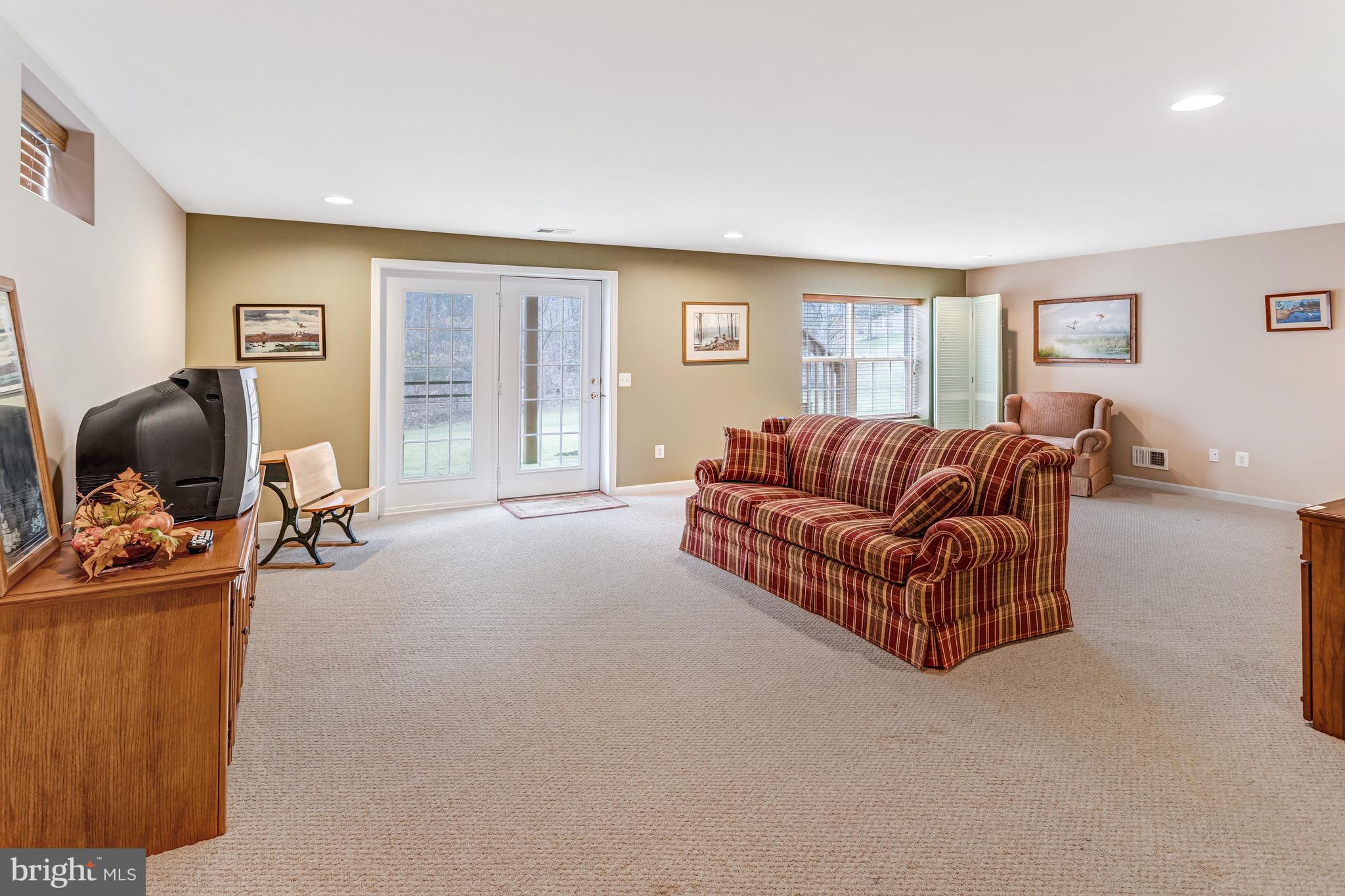 FOUR SEASONS IN HISTORIC VIRGINIA - Residential