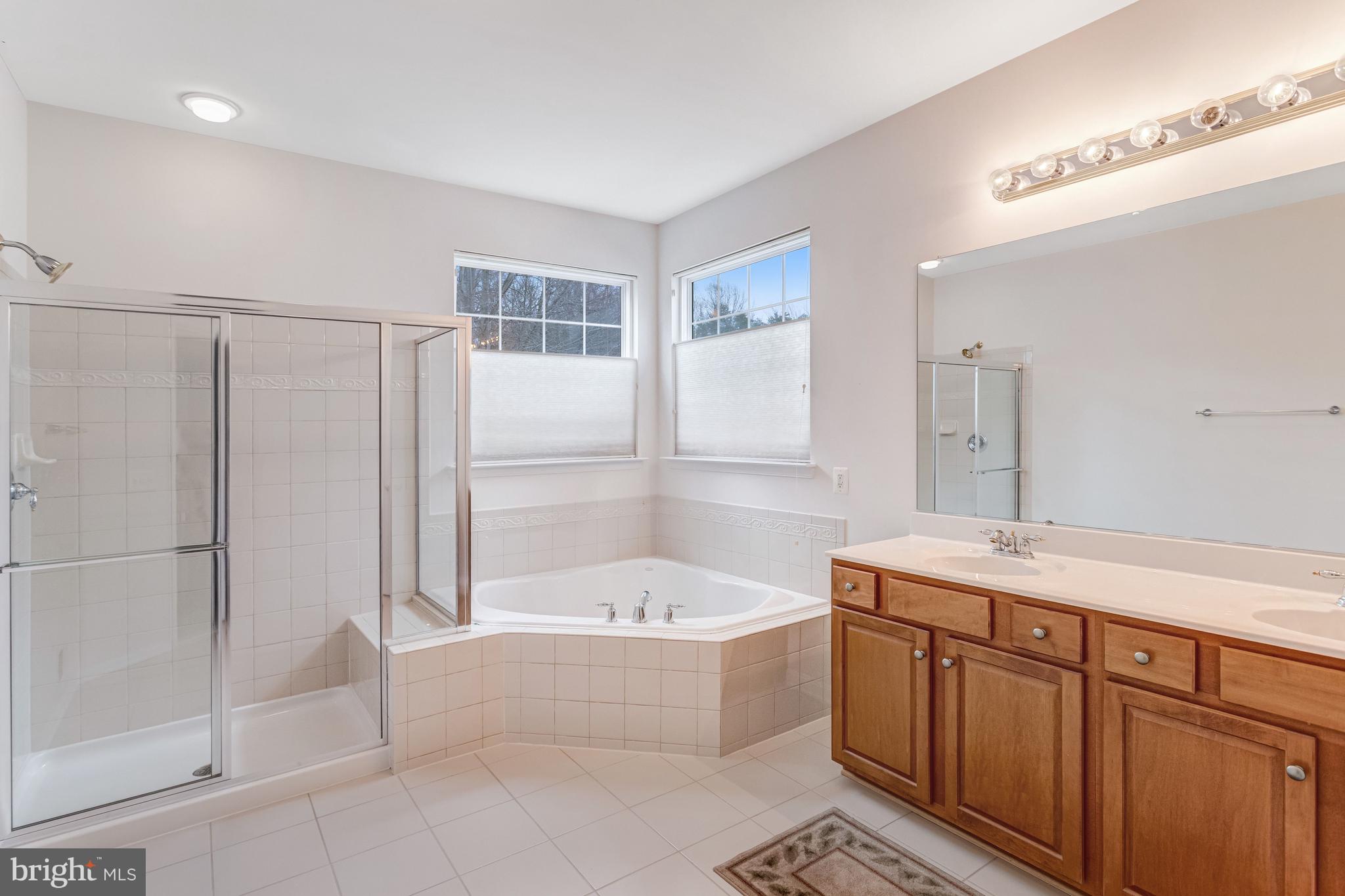 FOUR SEASONS IN HISTORIC VIRGINIA - Residential