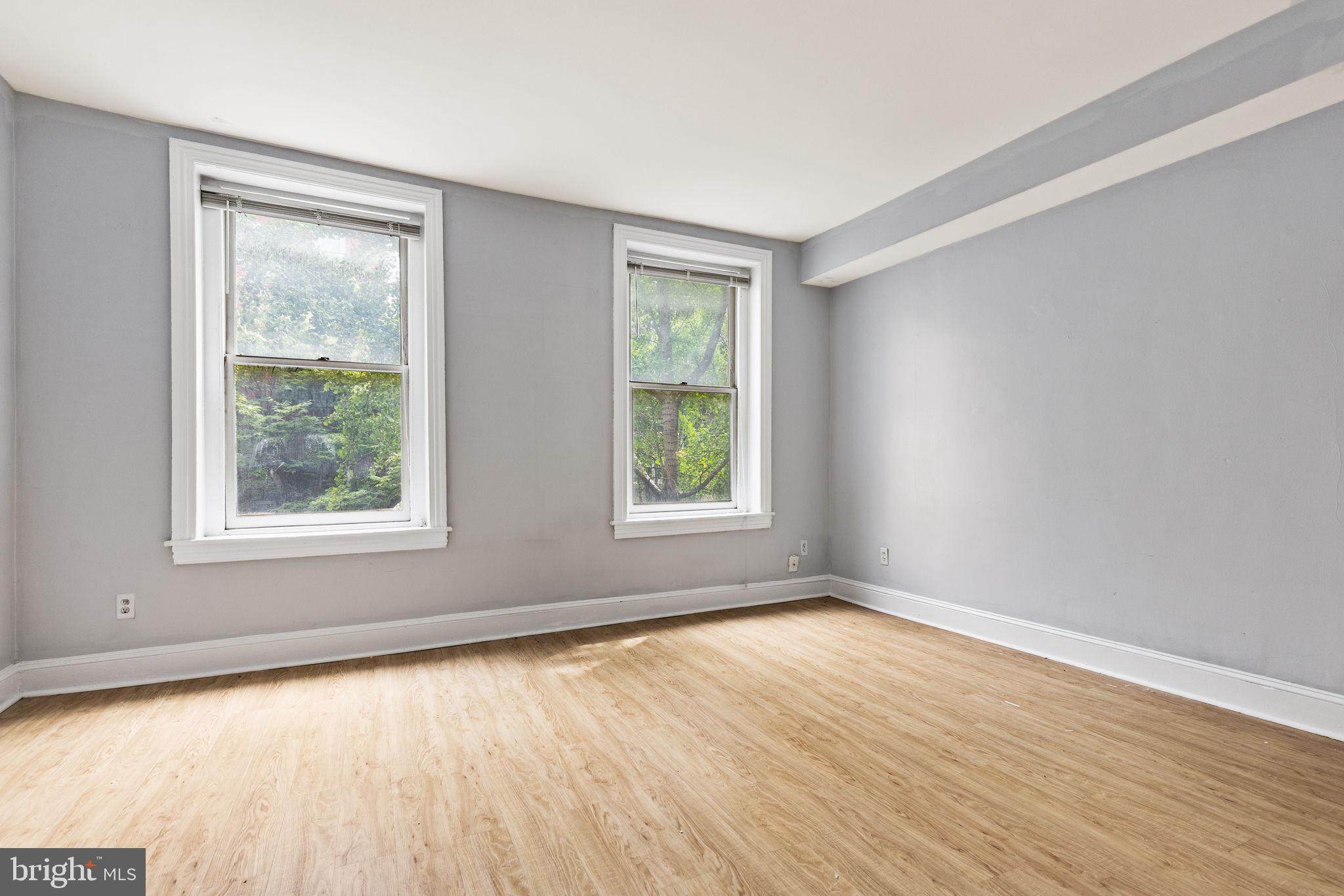 WASHINGTON SQ WEST - Residential Income