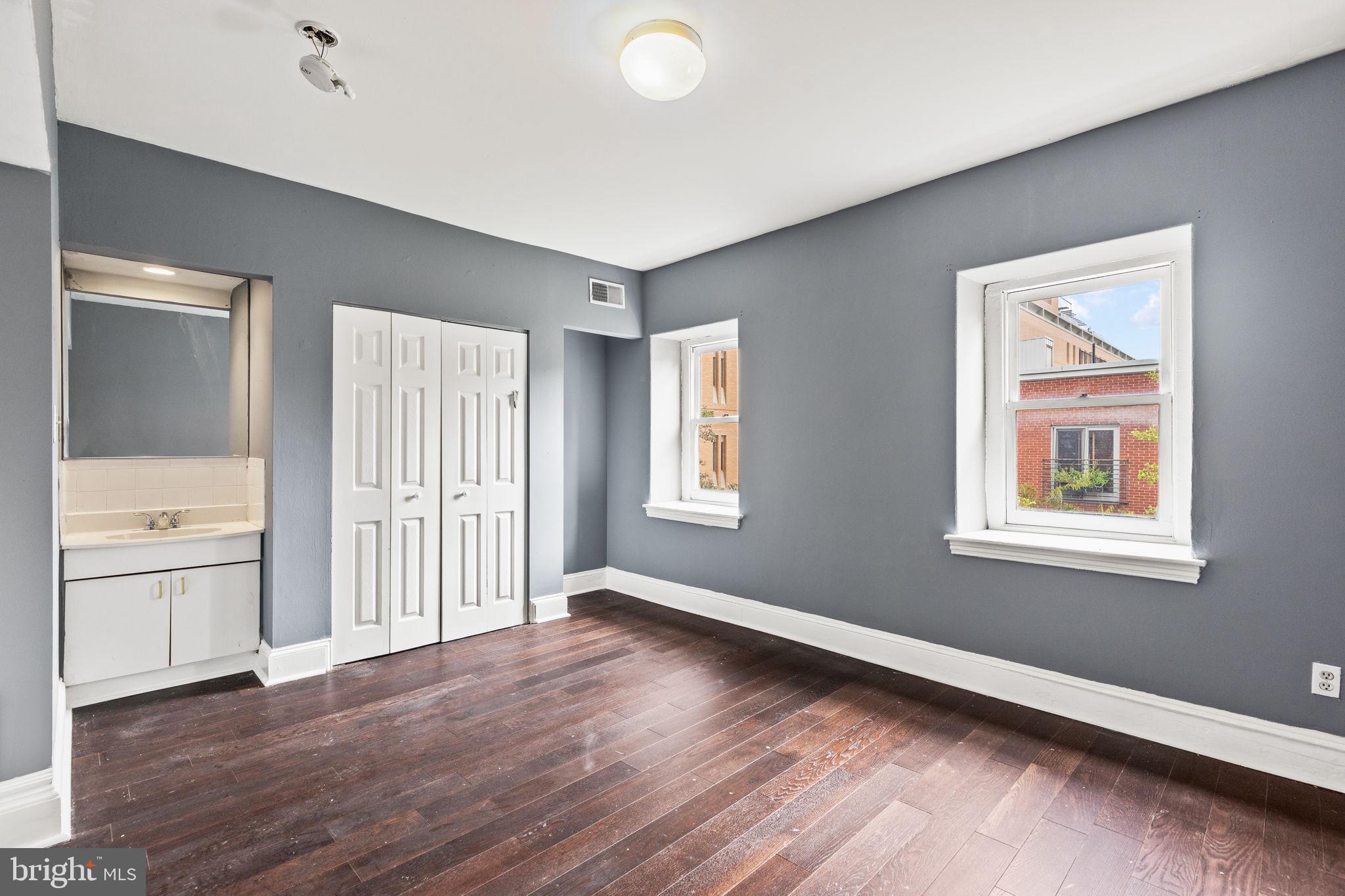 WASHINGTON SQ WEST - Residential Income