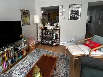 WASHINGTON SQ WEST - Residential Income