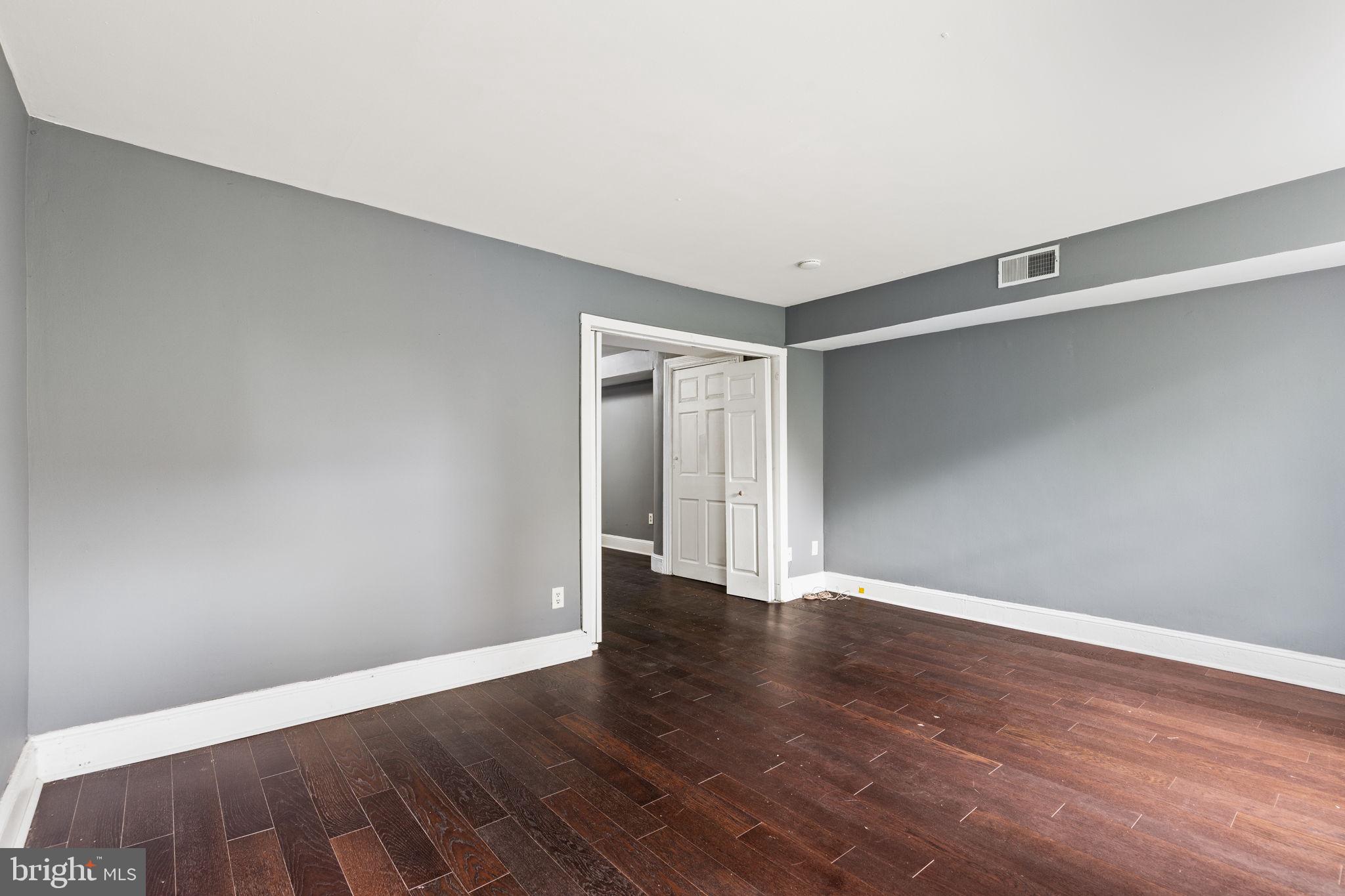 WASHINGTON SQ WEST - Residential Income