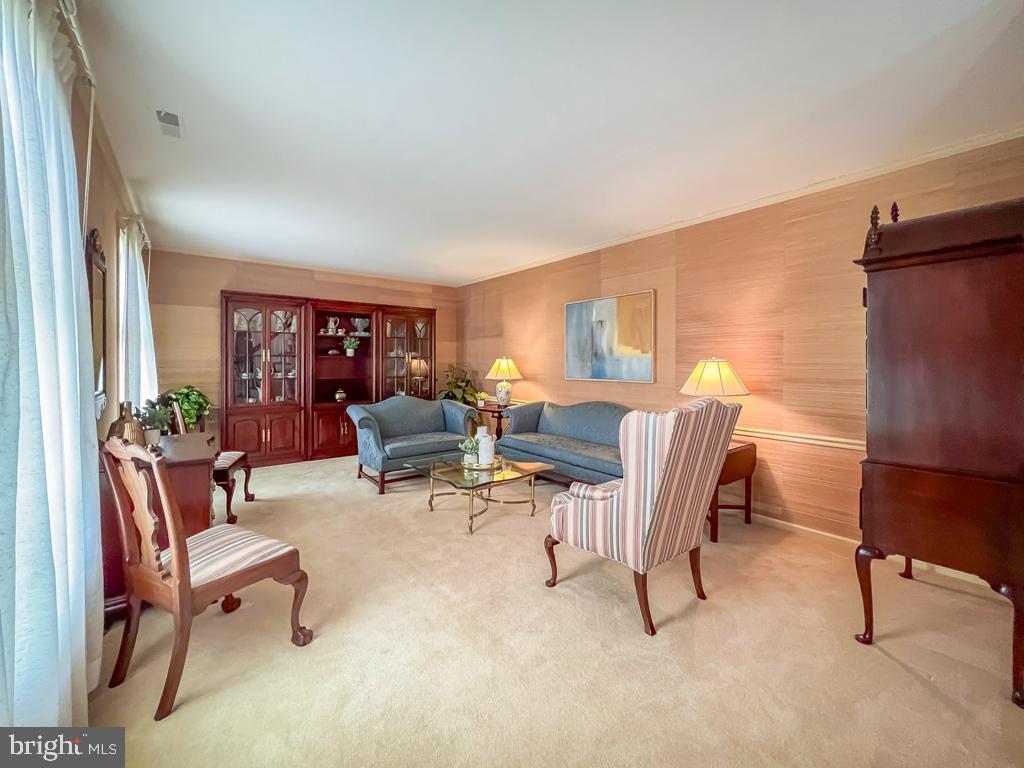 YARDLEY HUNT - Residential