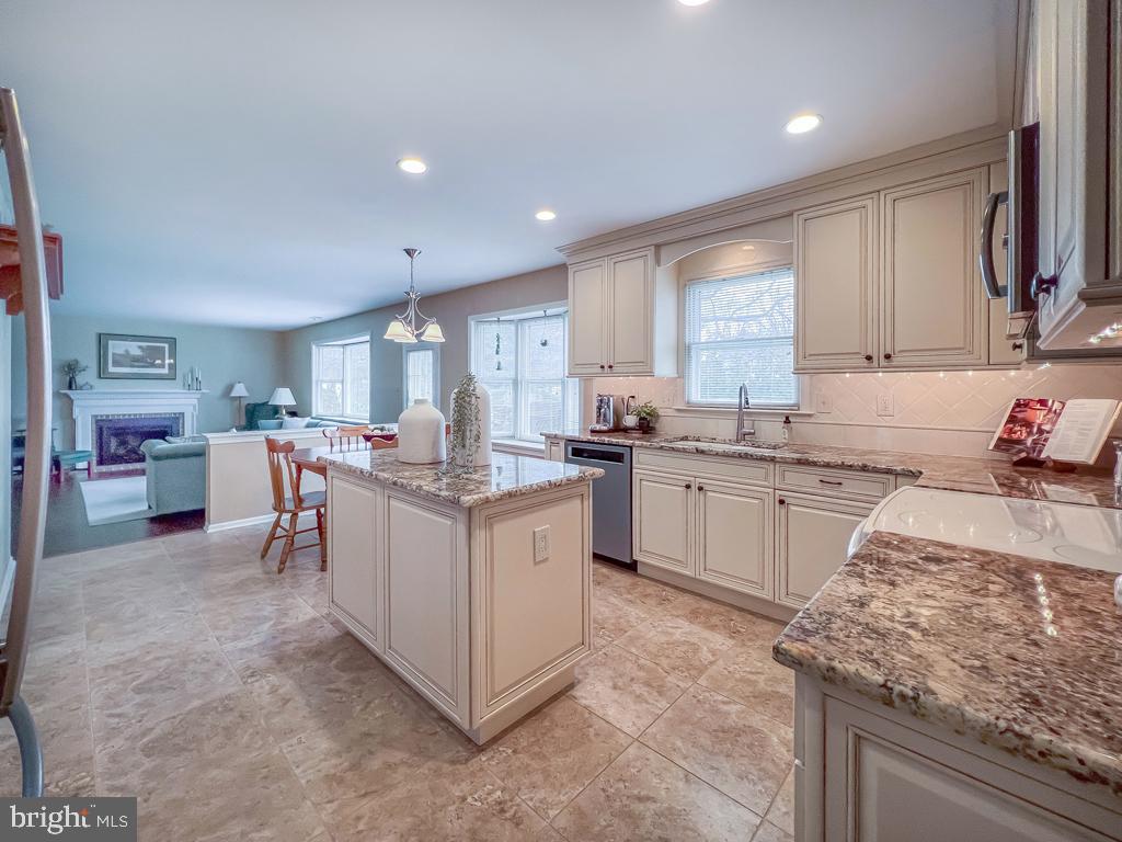 YARDLEY HUNT - Residential