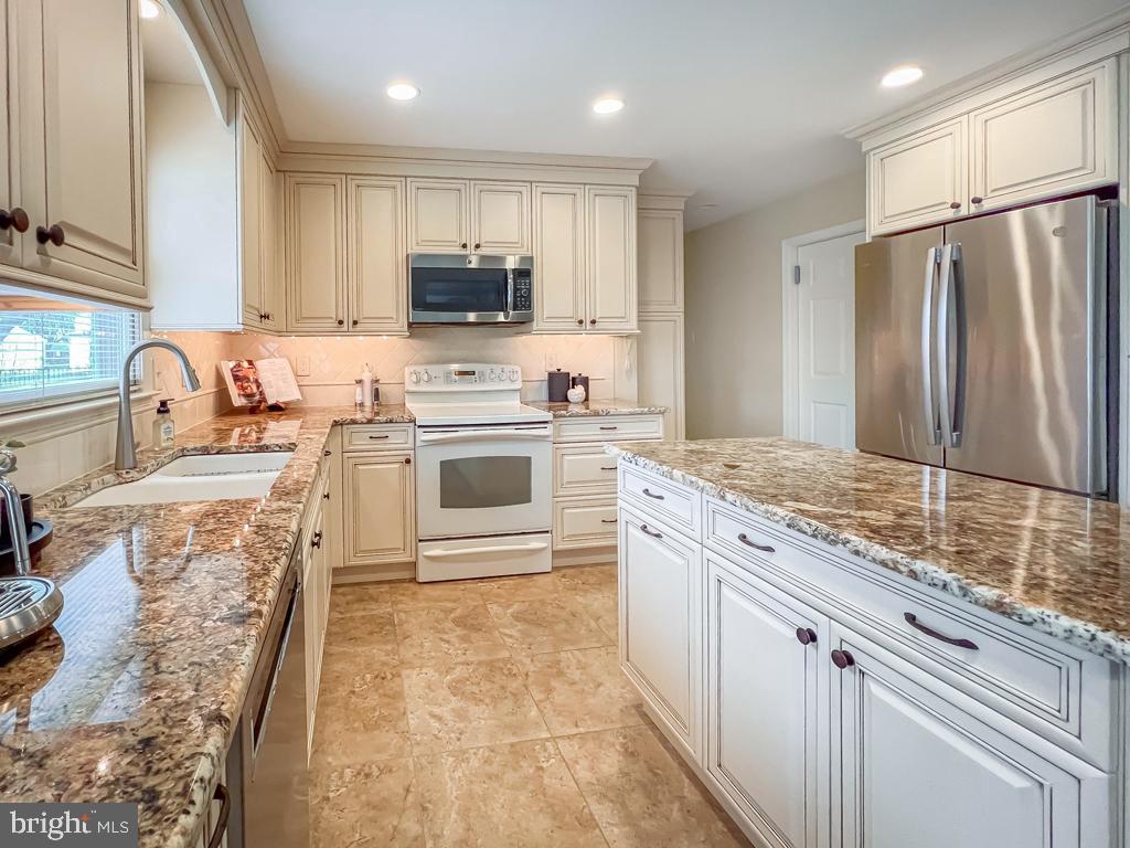 YARDLEY HUNT - Residential