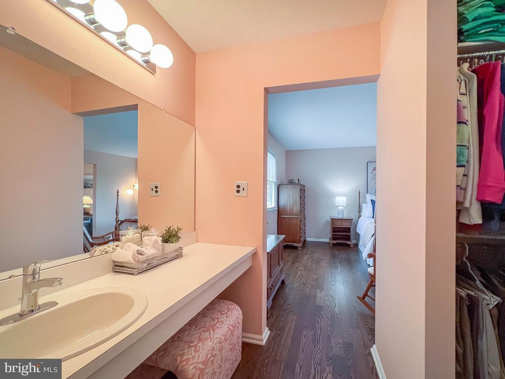 YARDLEY HUNT - Residential