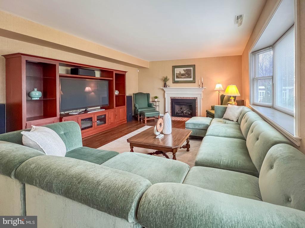 YARDLEY HUNT - Residential