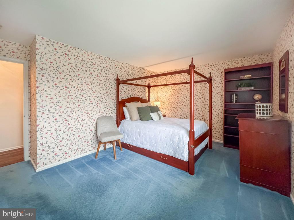 YARDLEY HUNT - Residential