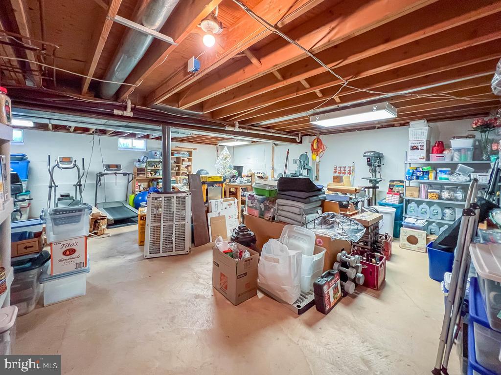 YARDLEY HUNT - Residential