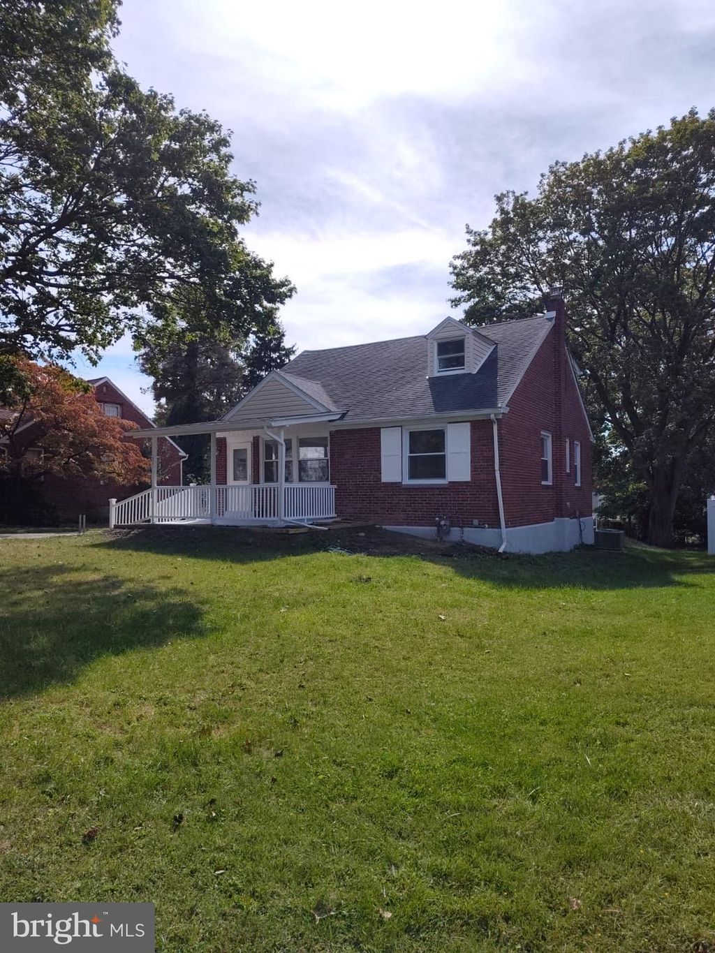 Photo of 324 Valley View Road, SPRINGFIELD, PA 19064 (MLS # PADE2101424)