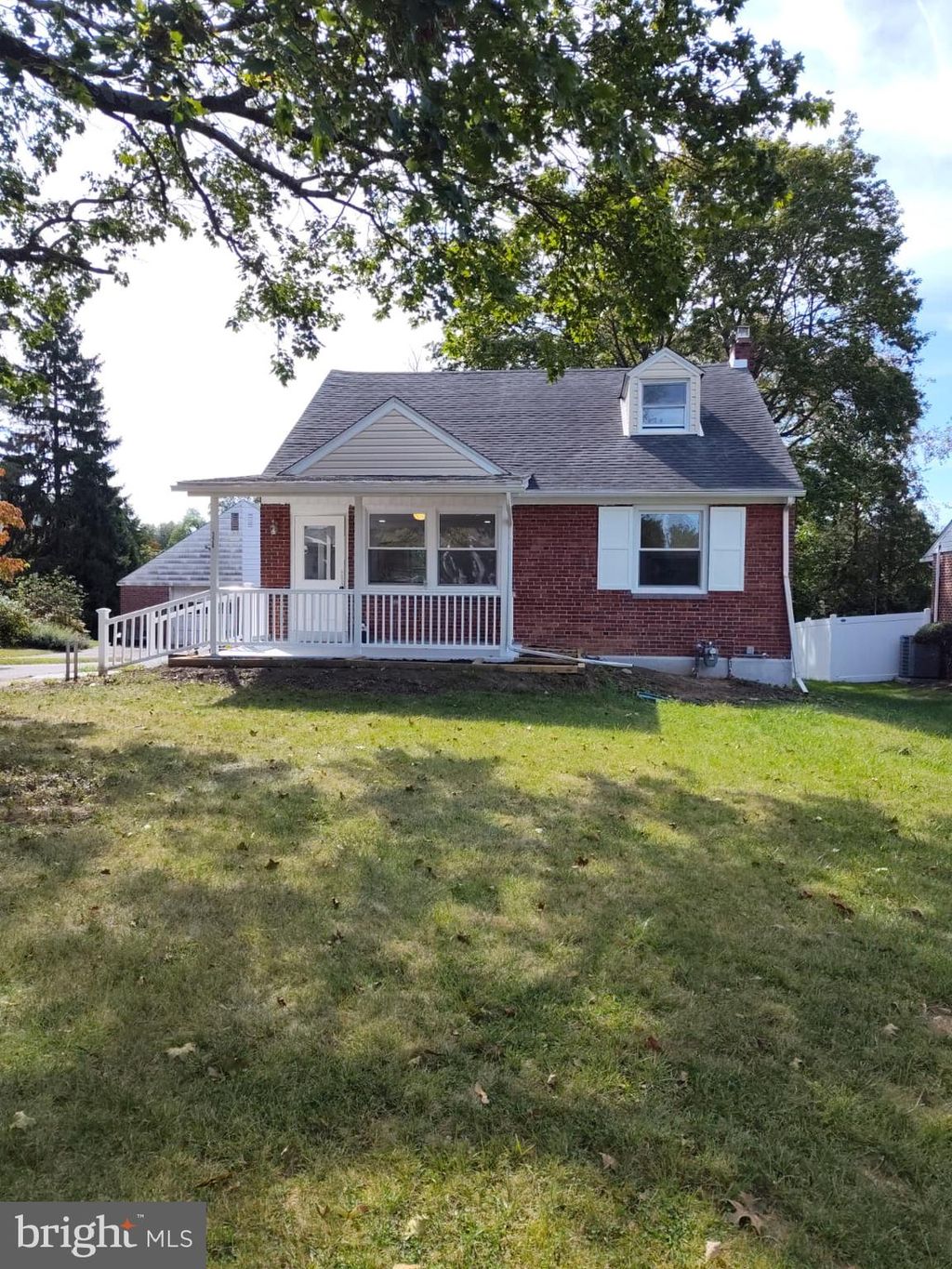 Photo of 324 Valley View Road, SPRINGFIELD, PA 19064 (MLS # PADE2101424)