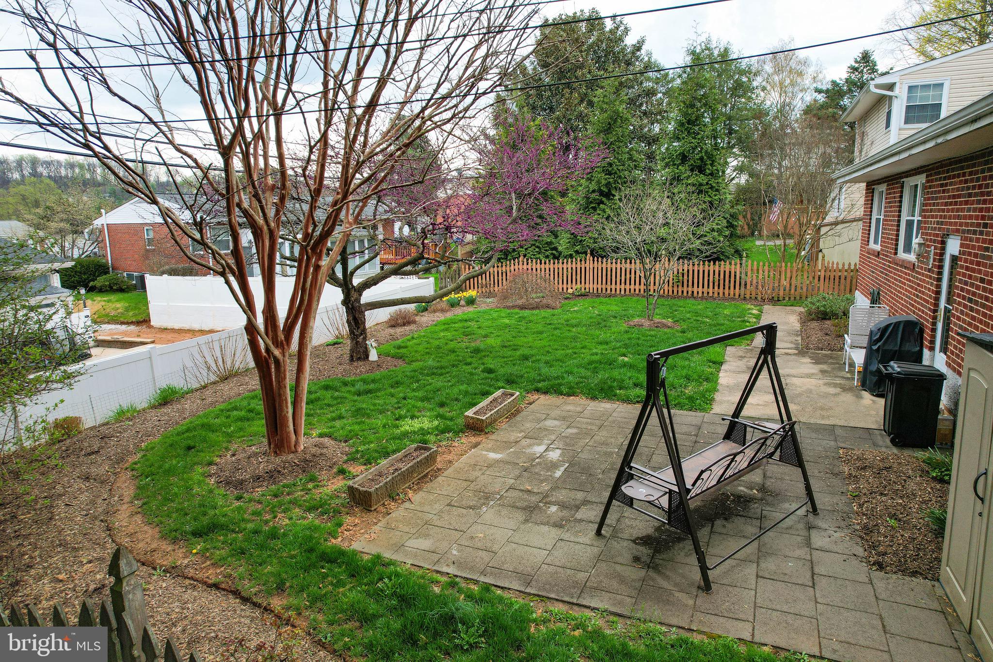 MONTROSE - Residential