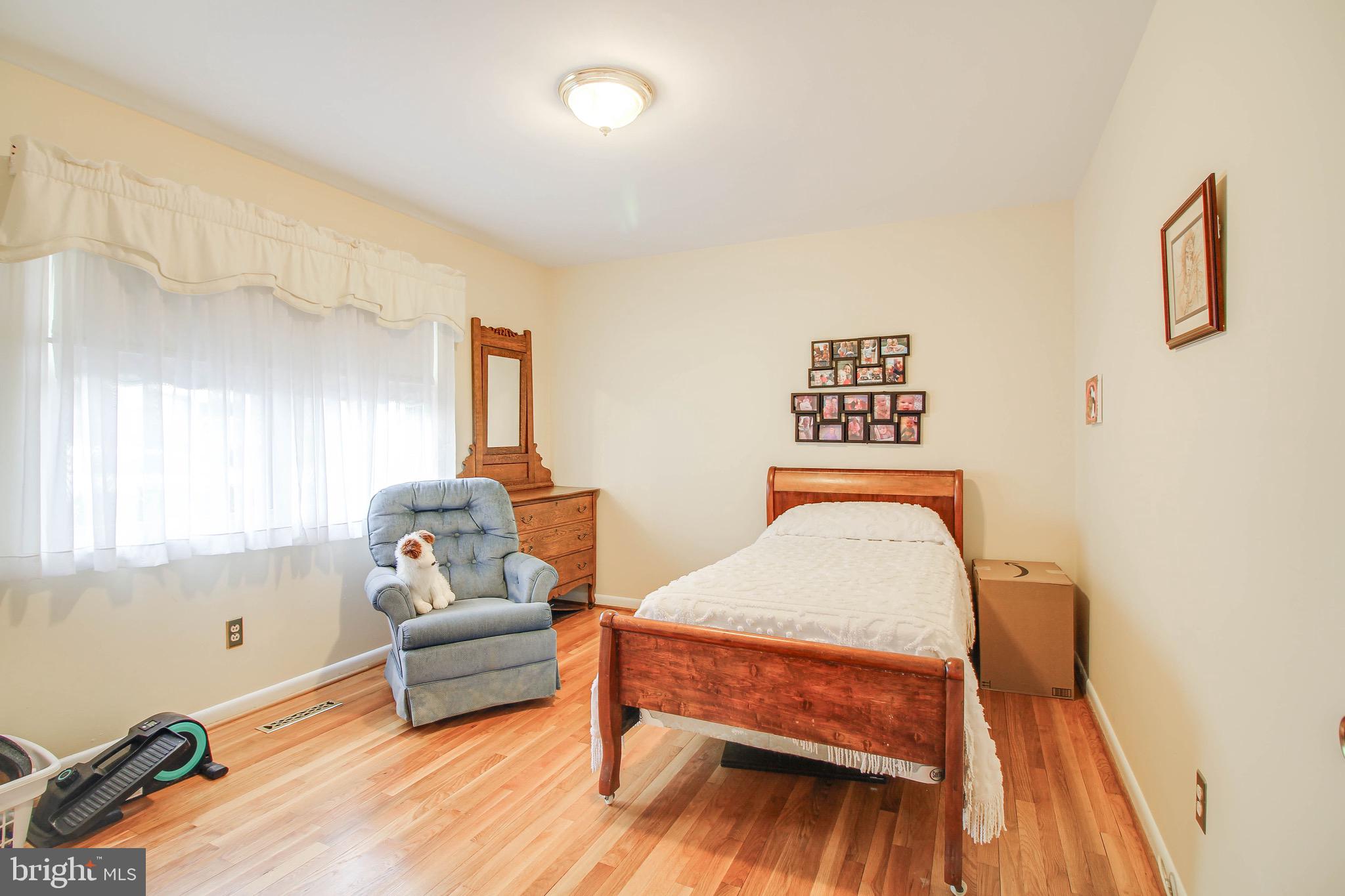 MONTROSE - Residential