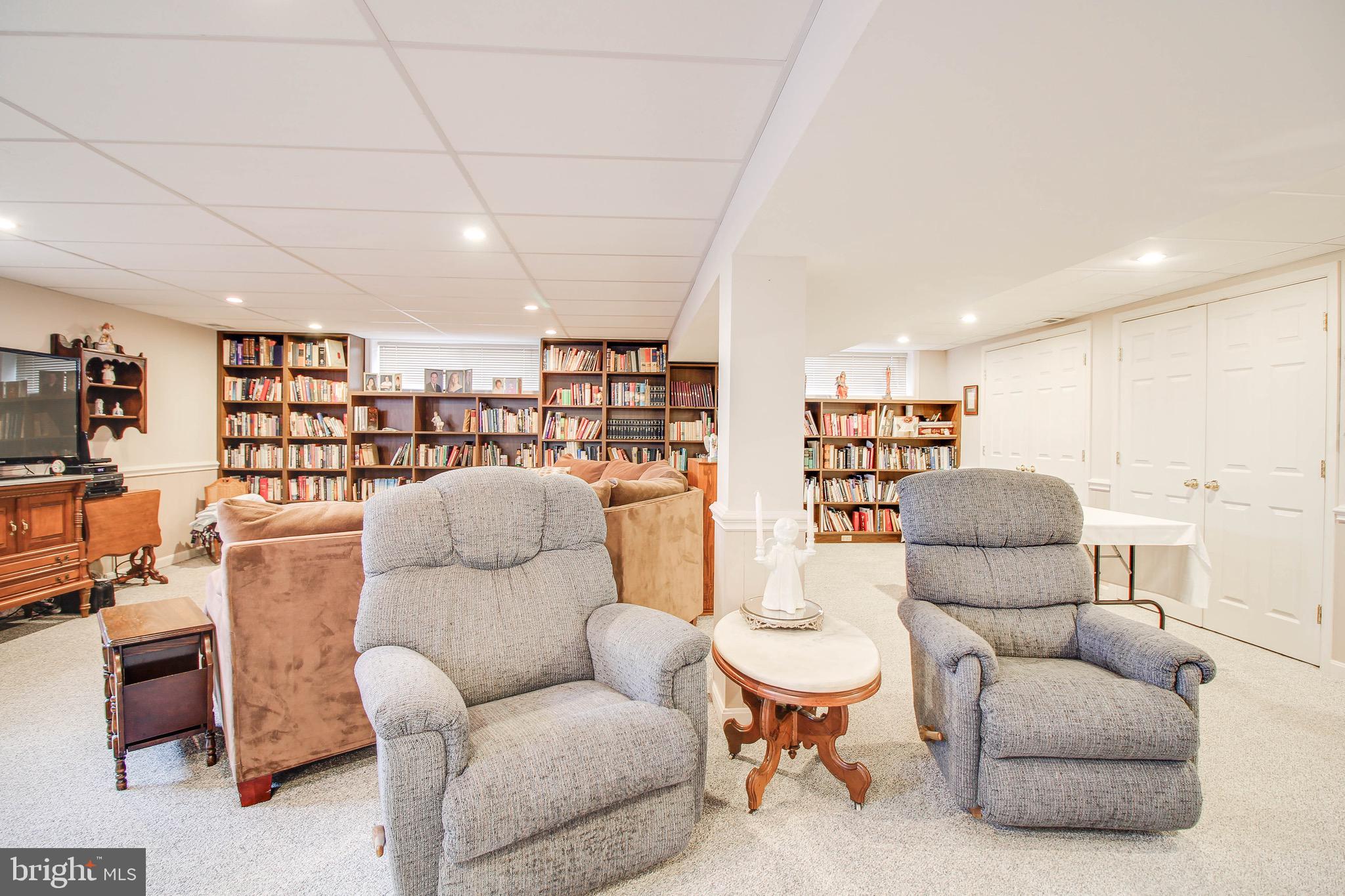 MONTROSE - Residential